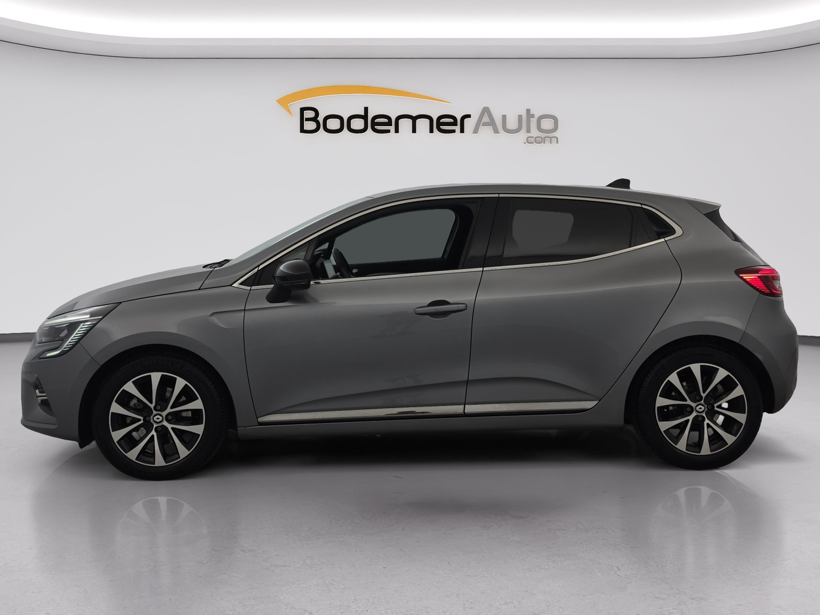 Vente en ligne Renault Clio 5 Clio E-Tech full hybrid 145 au prix de 16 490 €