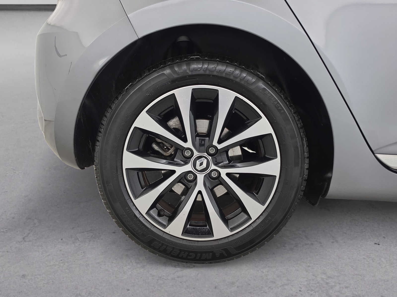Vente en ligne Renault Clio 5 Clio E-Tech full hybrid 145 au prix de 16 490 €