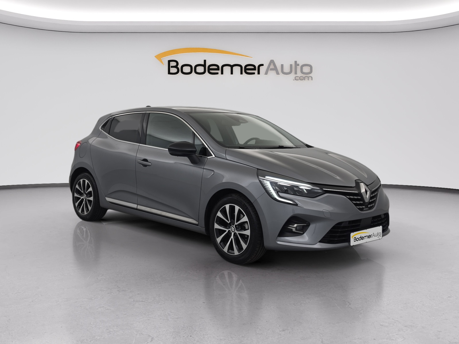 Vente en ligne Renault Clio 5 Clio E-Tech full hybrid 145 au prix de 16 490 €