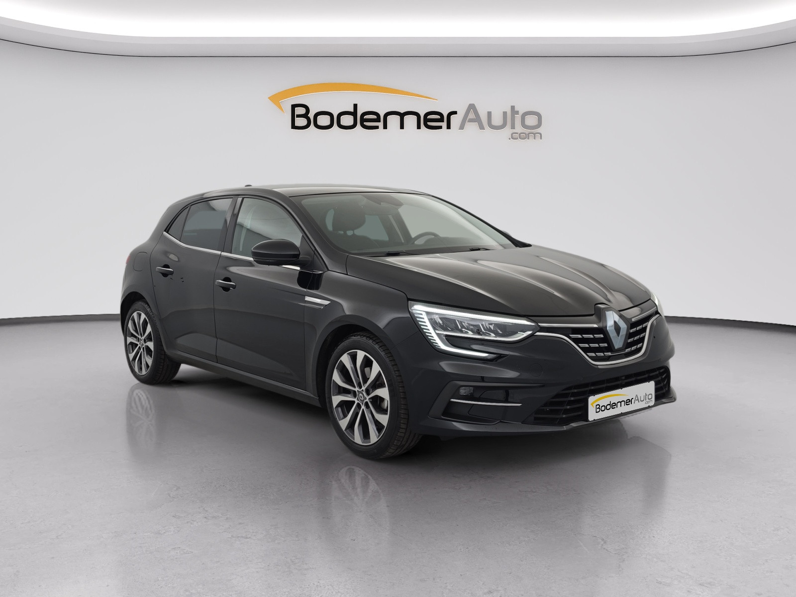Vente en ligne Renault Megane 4  Blue dCi 115 au prix de 19 990 €