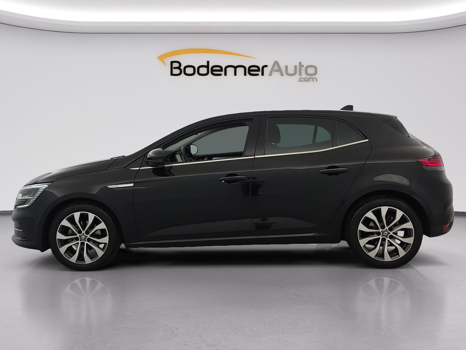Vente en ligne Renault Megane 4  Blue dCi 115 au prix de 19 990 €