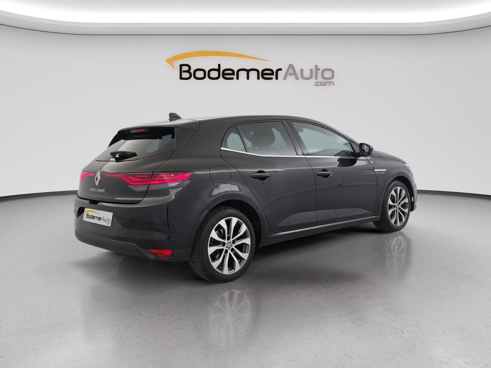 Vente en ligne Renault Megane 4  Blue dCi 115 au prix de 19 990 €