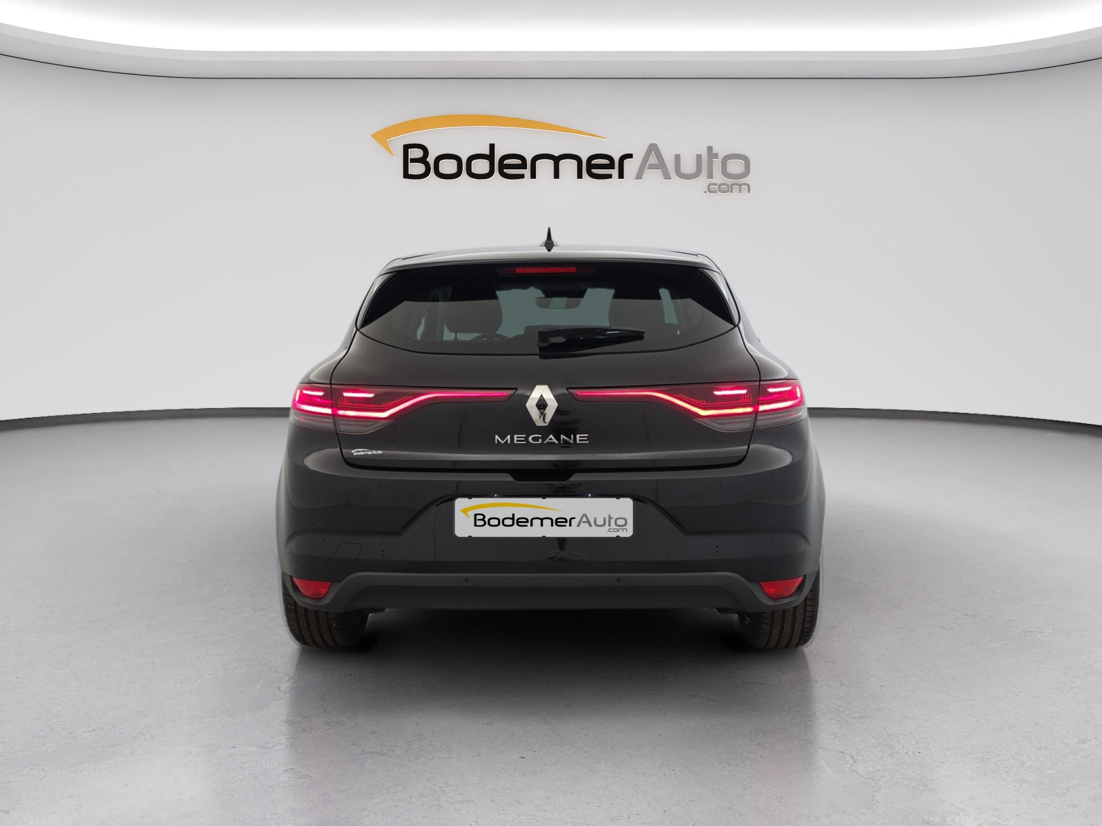 Vente en ligne Renault Megane 4  Blue dCi 115 au prix de 19 990 €