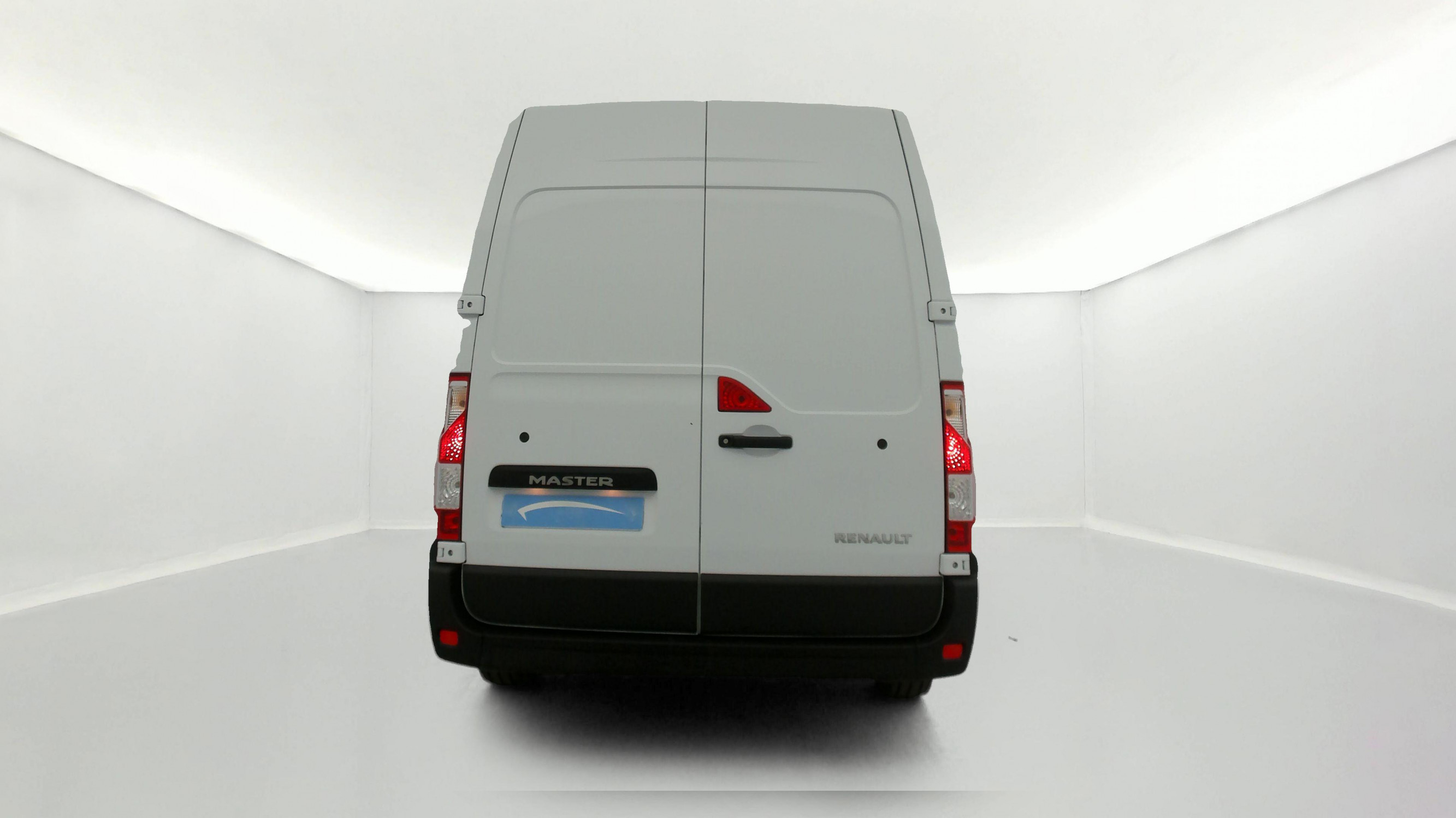 Vente en ligne Renault Master Fourgon MASTER FGN TRAC F3500 L2H2 BLUE DCI 135 au prix de 22 990 €