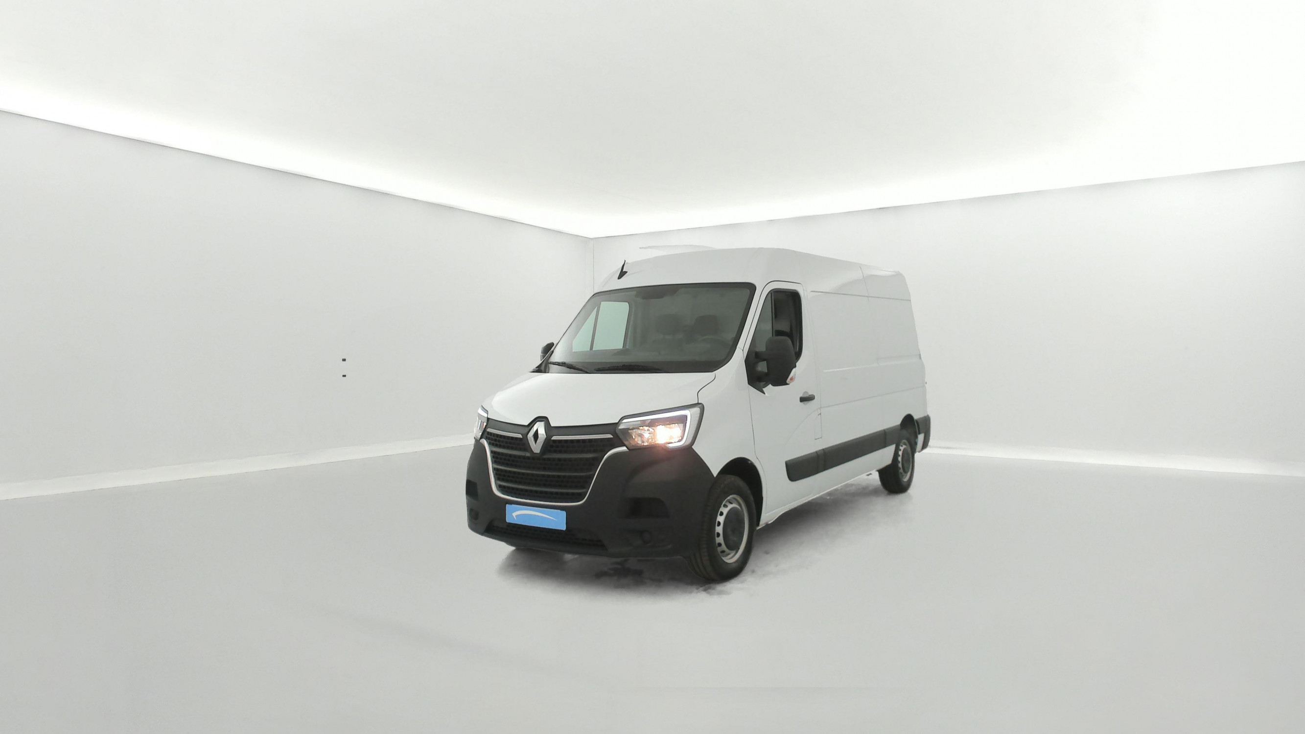 Renault Master Fourgon MASTER FGN TRAC F3500 L2H2 BLUE DCI 135 occasion de 2023 en vente à Vannes