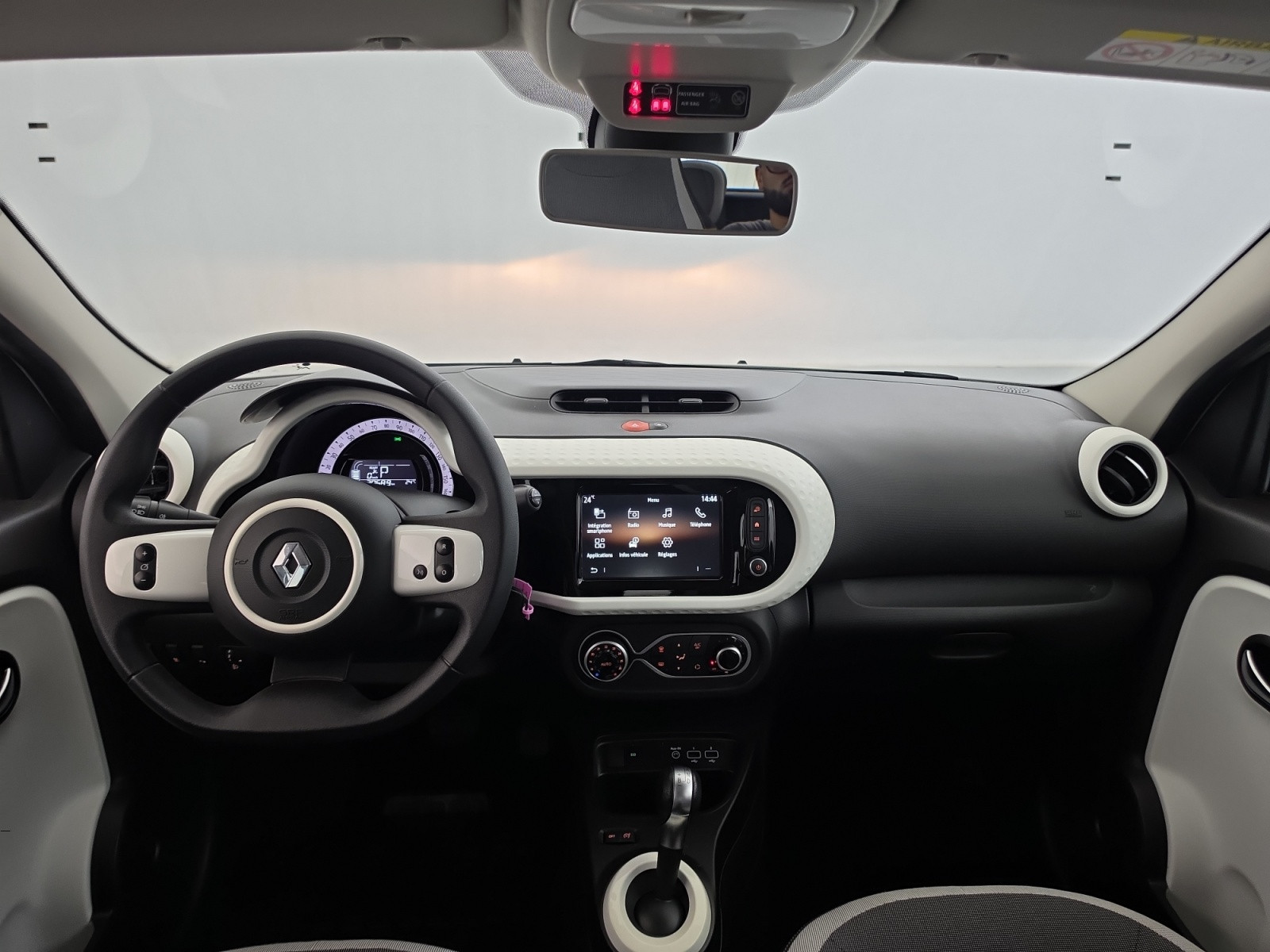 Vente en ligne Renault Twingo Electrique Twingo III E-Tech au prix de 13 290 €