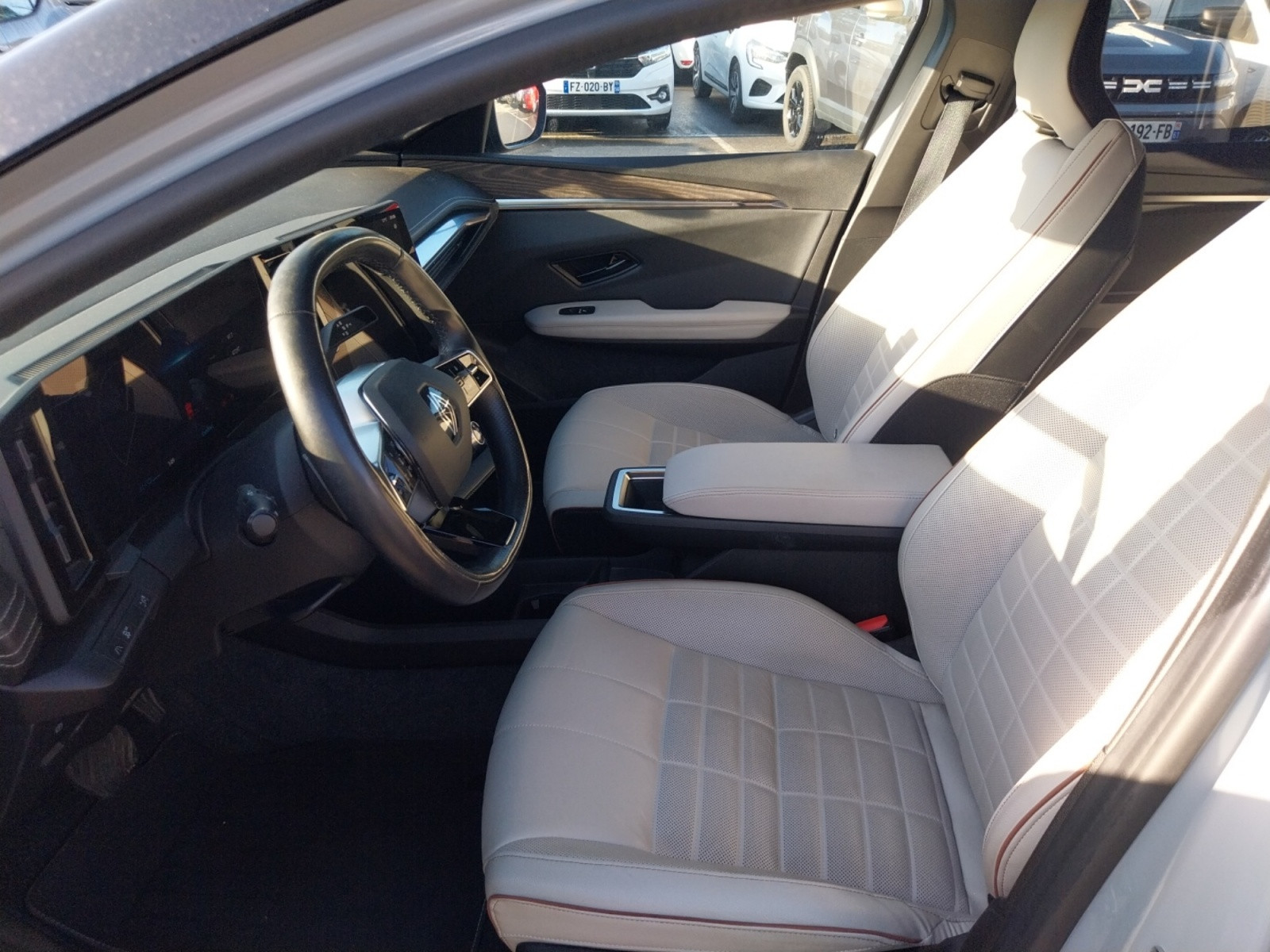 Vente en ligne Renault Megane E-Tech  EV60 220 ch super charge au prix de 26 990 €