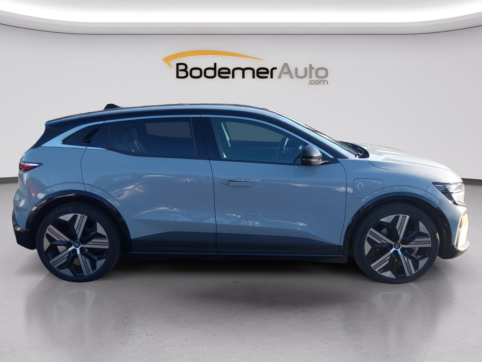 Vente en ligne Renault Megane E-Tech  EV60 220 ch super charge au prix de 26 990 €