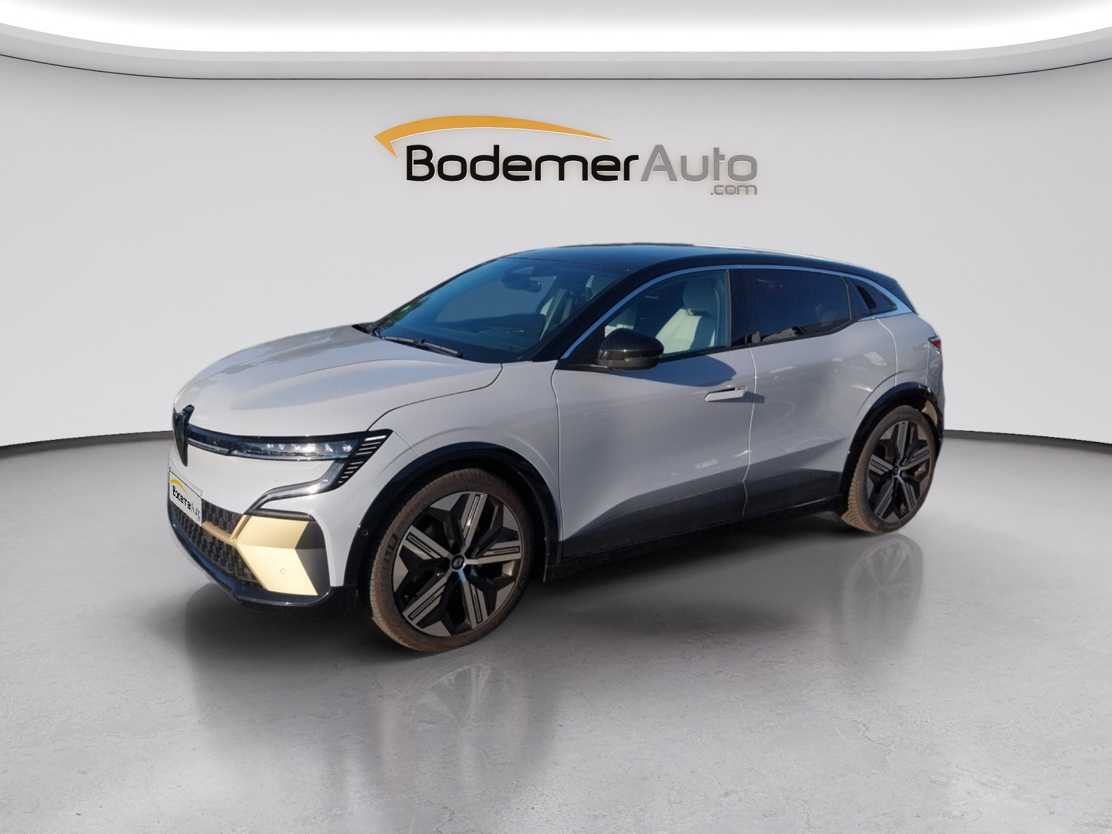 Renault Megane E-Tech  EV60 220 ch super charge occasion de 2023 en vente à Vannes