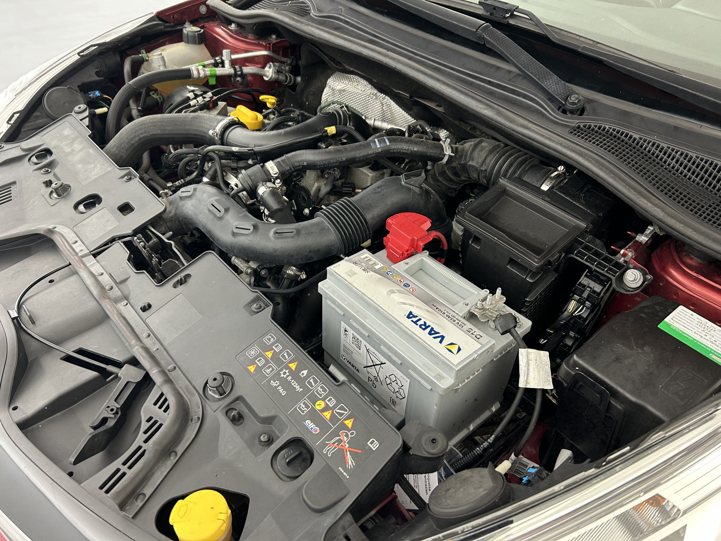 Vente en ligne Renault Clio 4 Clio TCe 90 au prix de 8 990 €