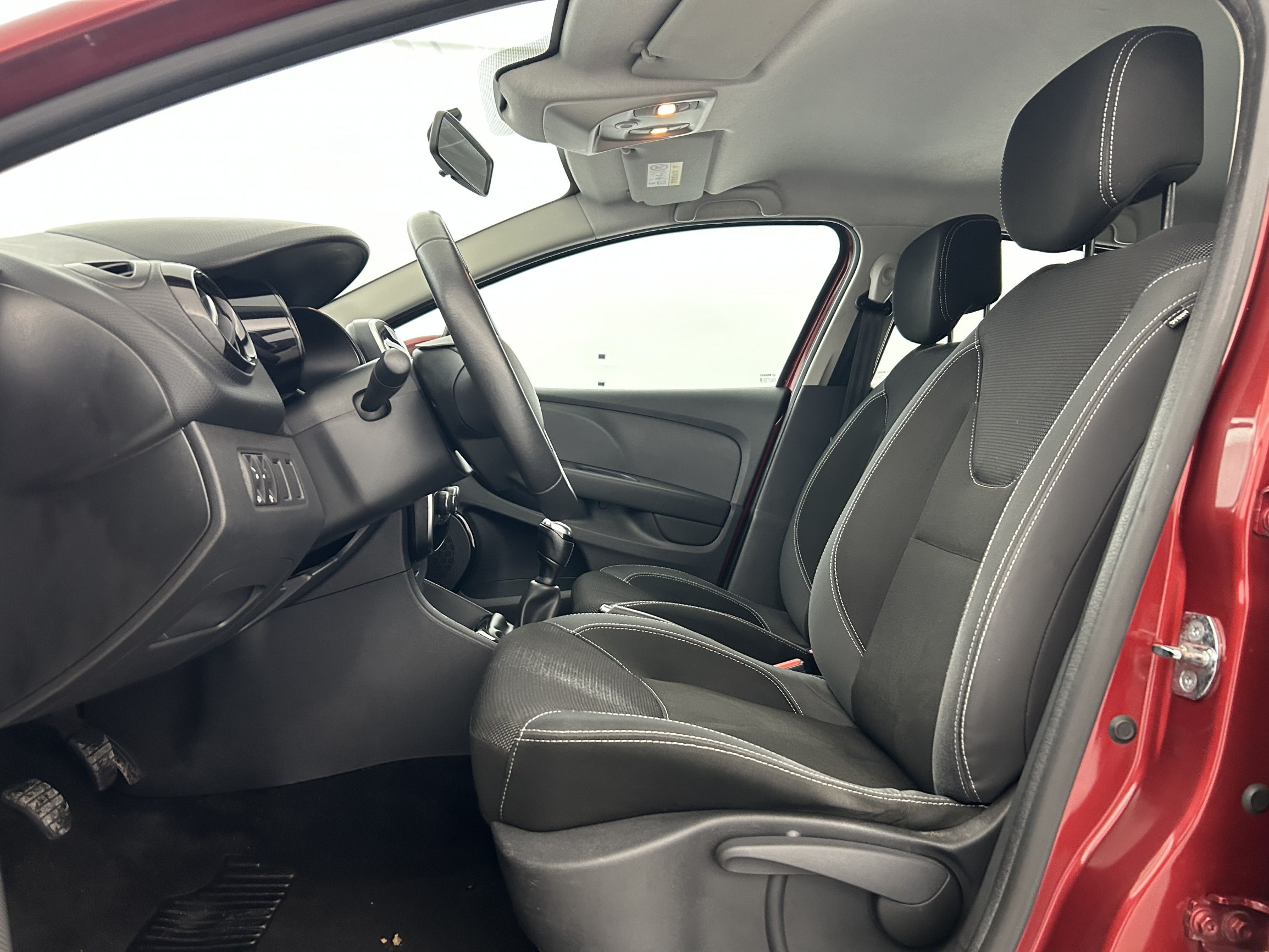 Vente en ligne Renault Clio 4 Clio TCe 90 au prix de 8 990 €