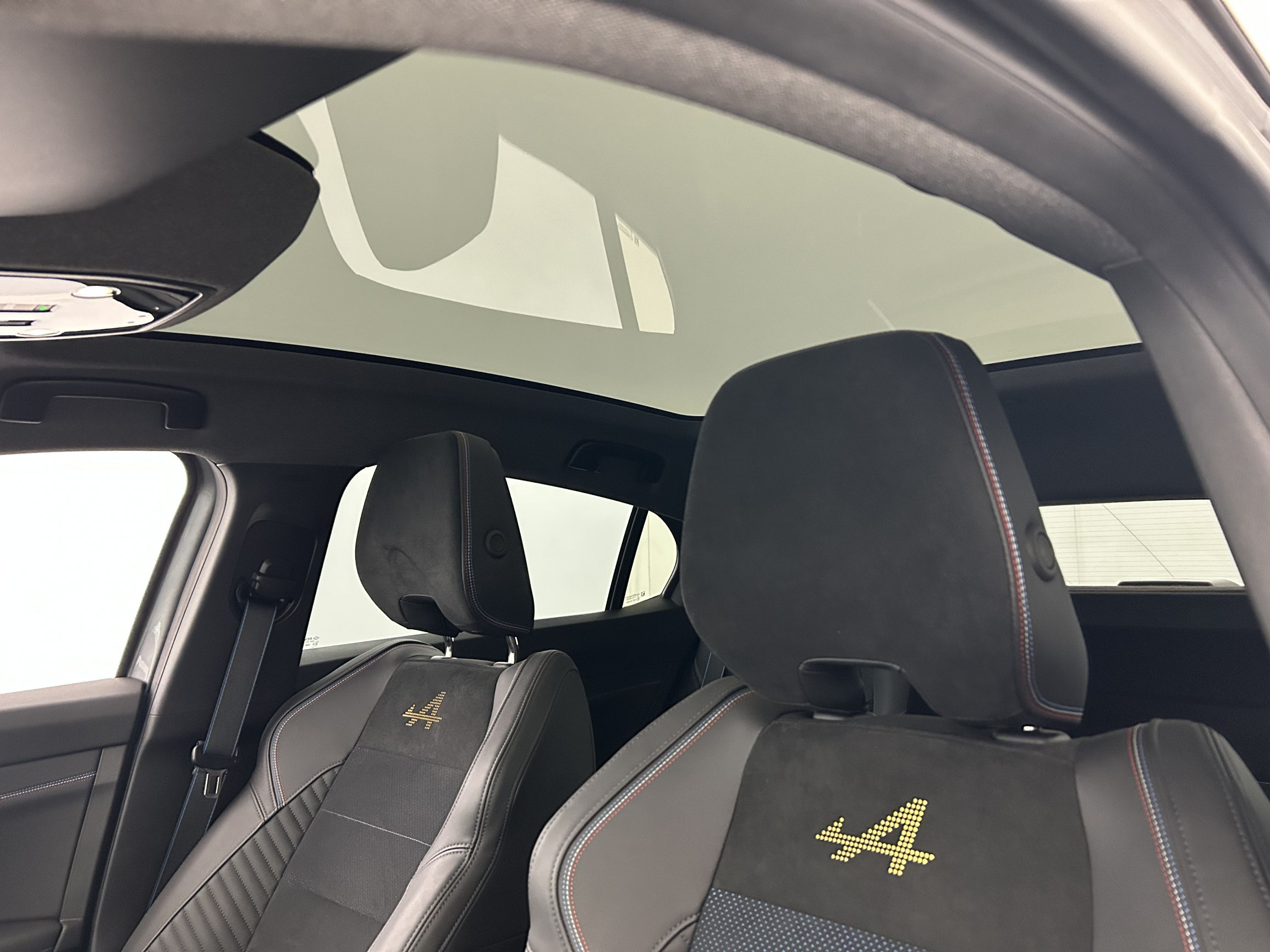 Vente en ligne Renault Rafale  E-Tech full hybrid 200 ch au prix de 40 890 €