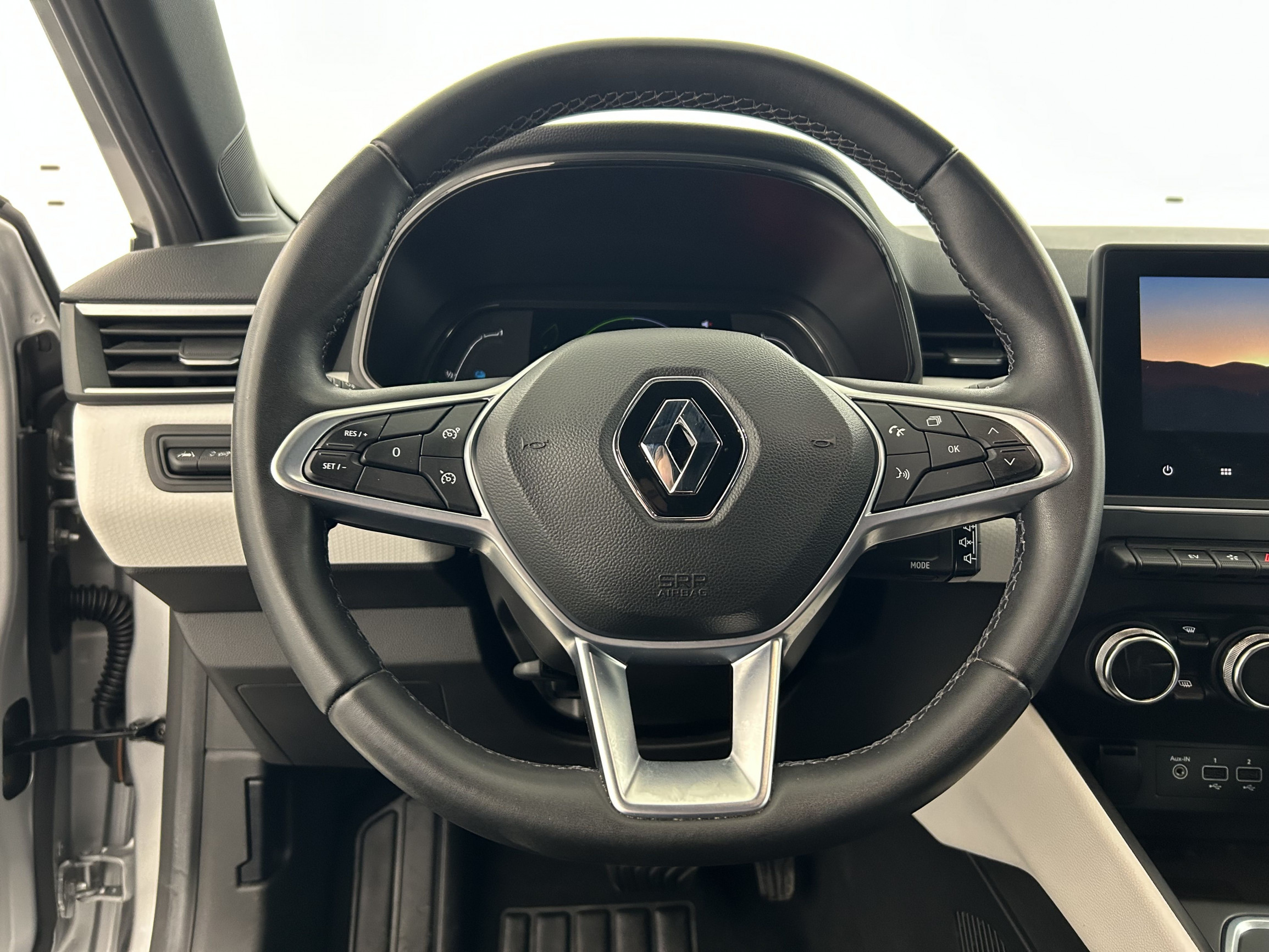 Vente en ligne Renault Clio 5 Clio E-Tech 140 - 21N au prix de 16 790 €