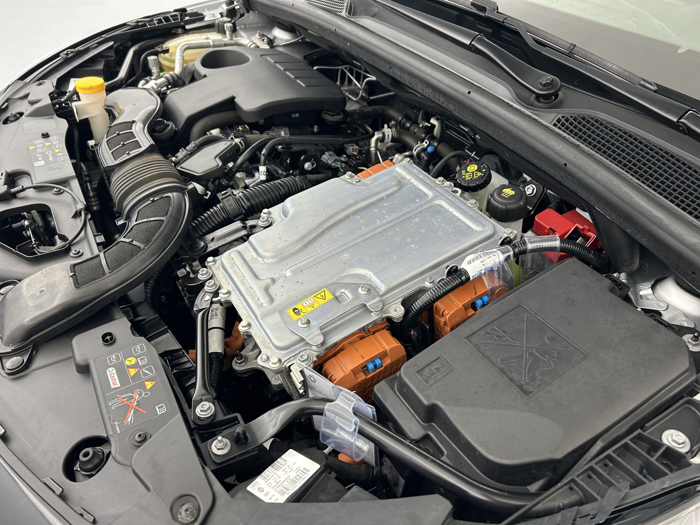 Vente en ligne Renault Clio 5 Clio E-Tech 140 - 21N au prix de 16 790 €