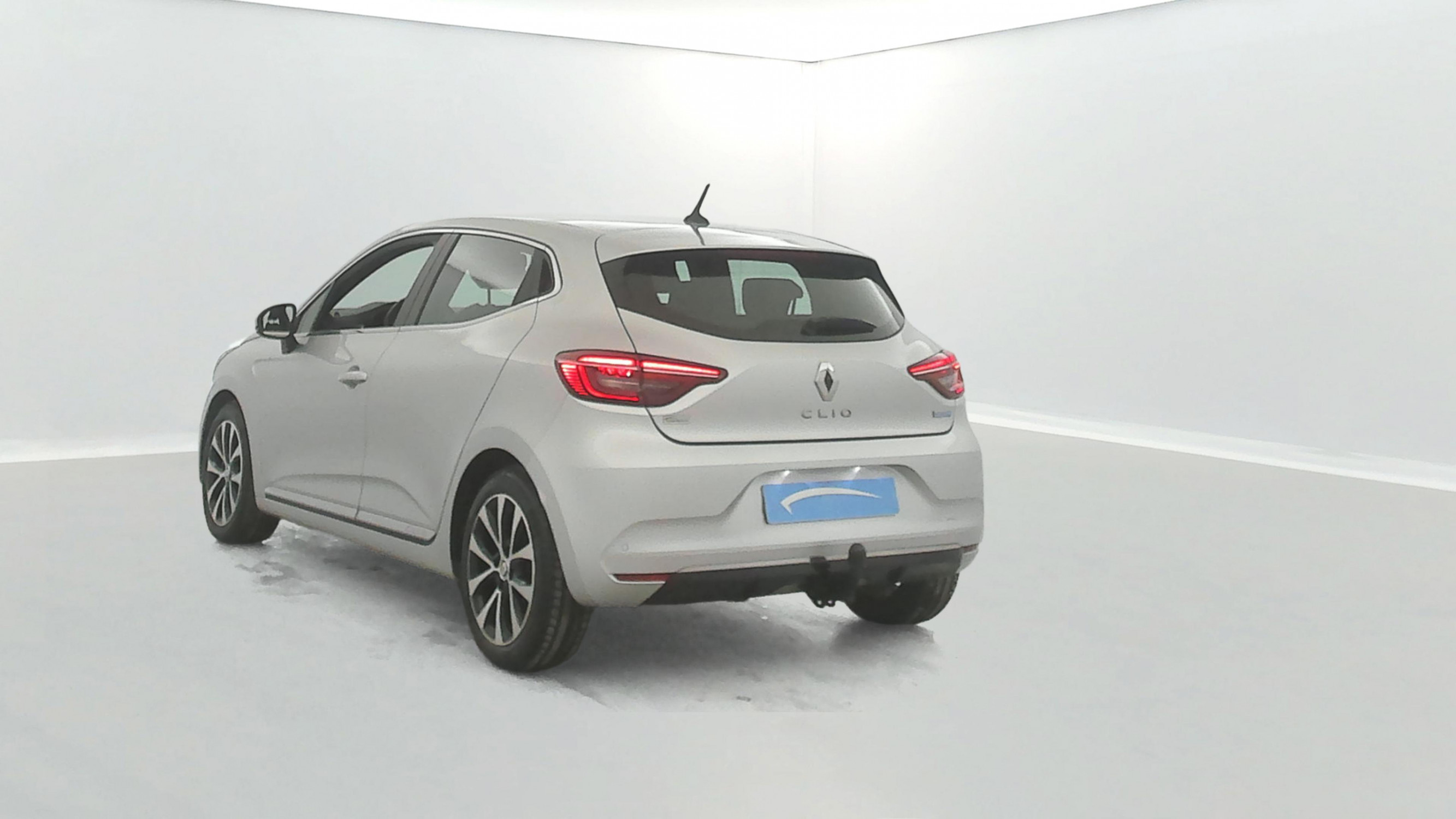 Vente en ligne Renault Clio 5 Clio E-Tech 140 - 21N au prix de 16 790 €