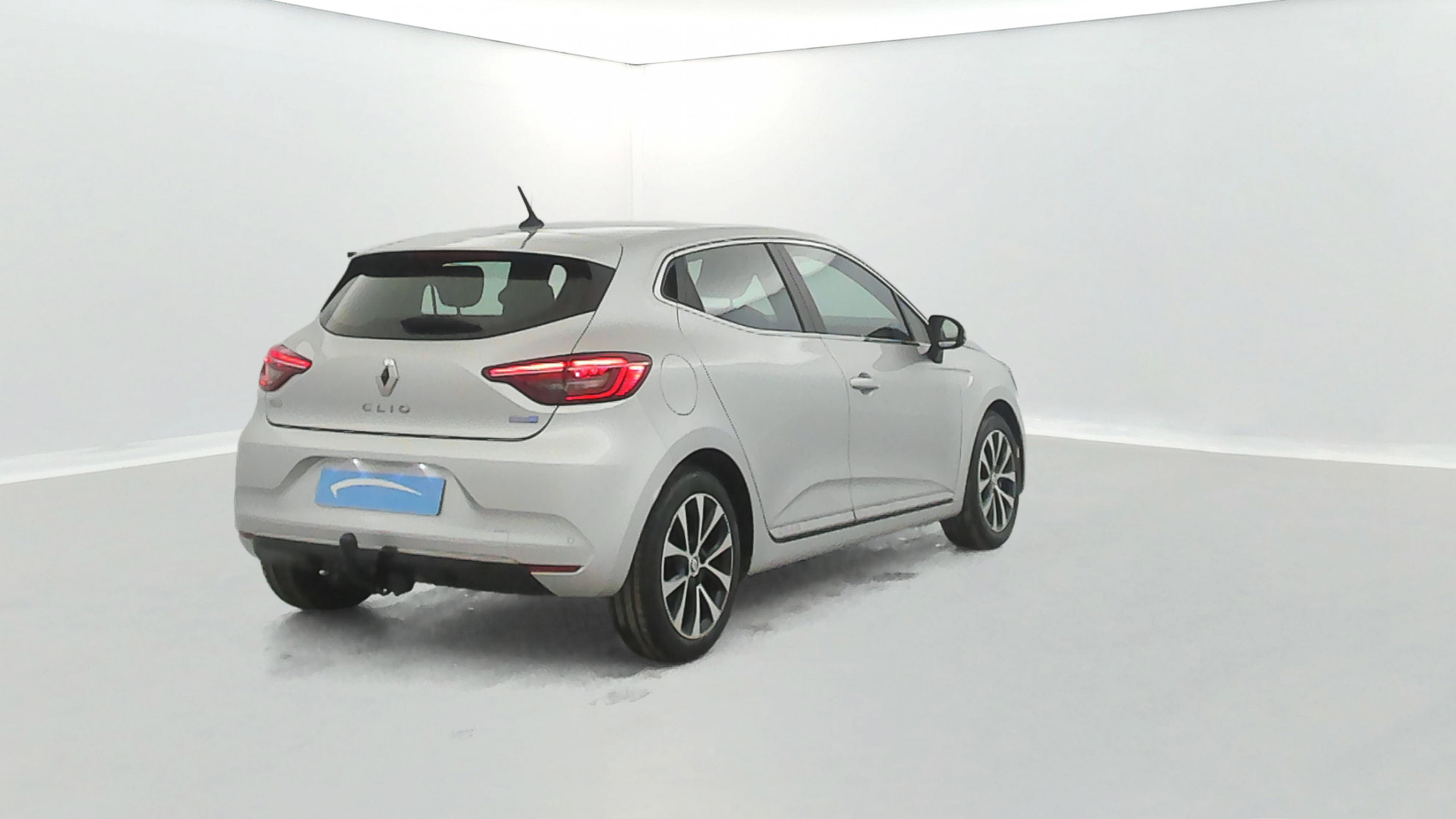 Vente en ligne Renault Clio 5 Clio E-Tech 140 - 21N au prix de 16 790 €