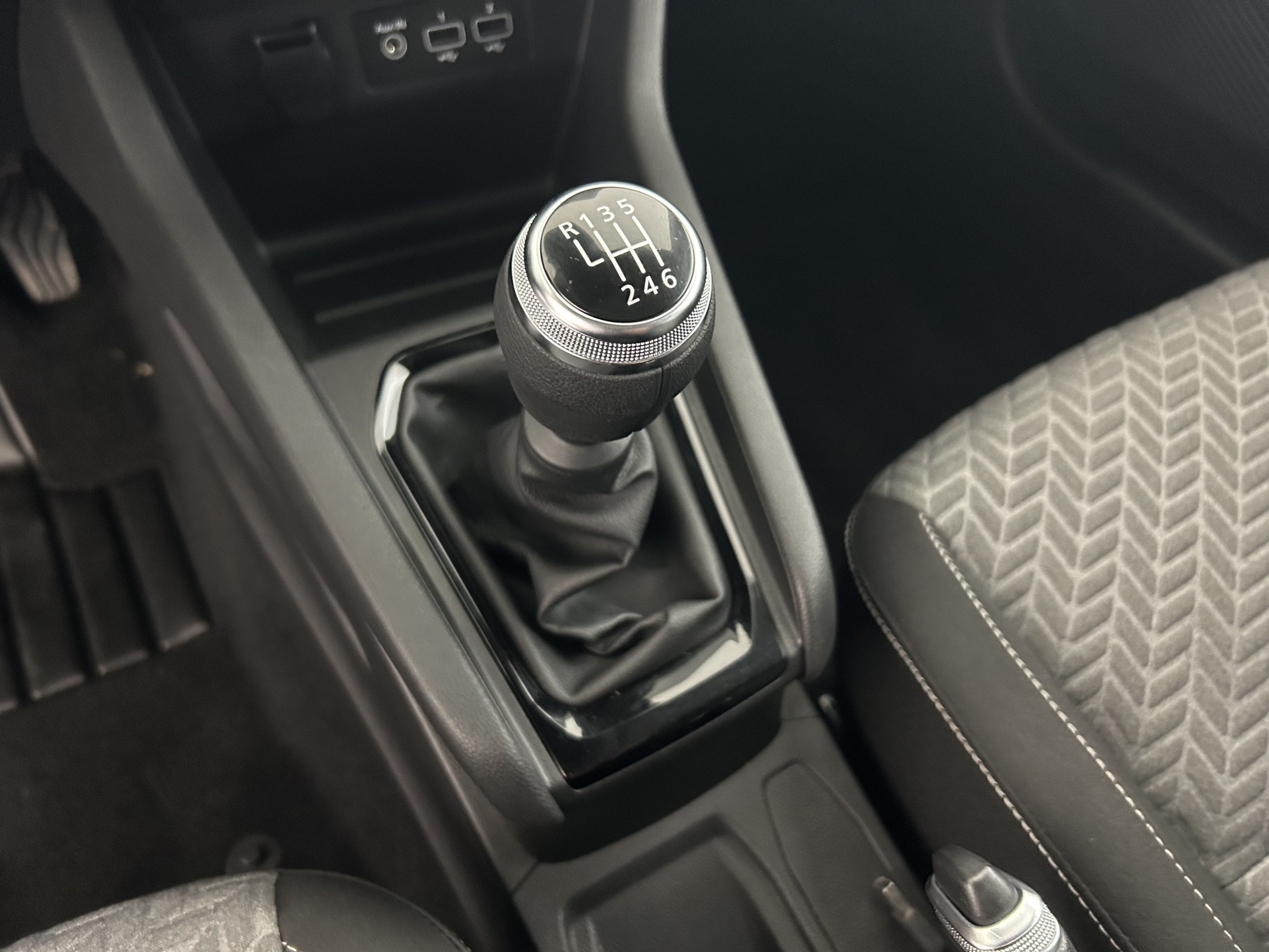 Vente en ligne Renault Clio 5 Clio TCe 100 GPL au prix de 14 890 €