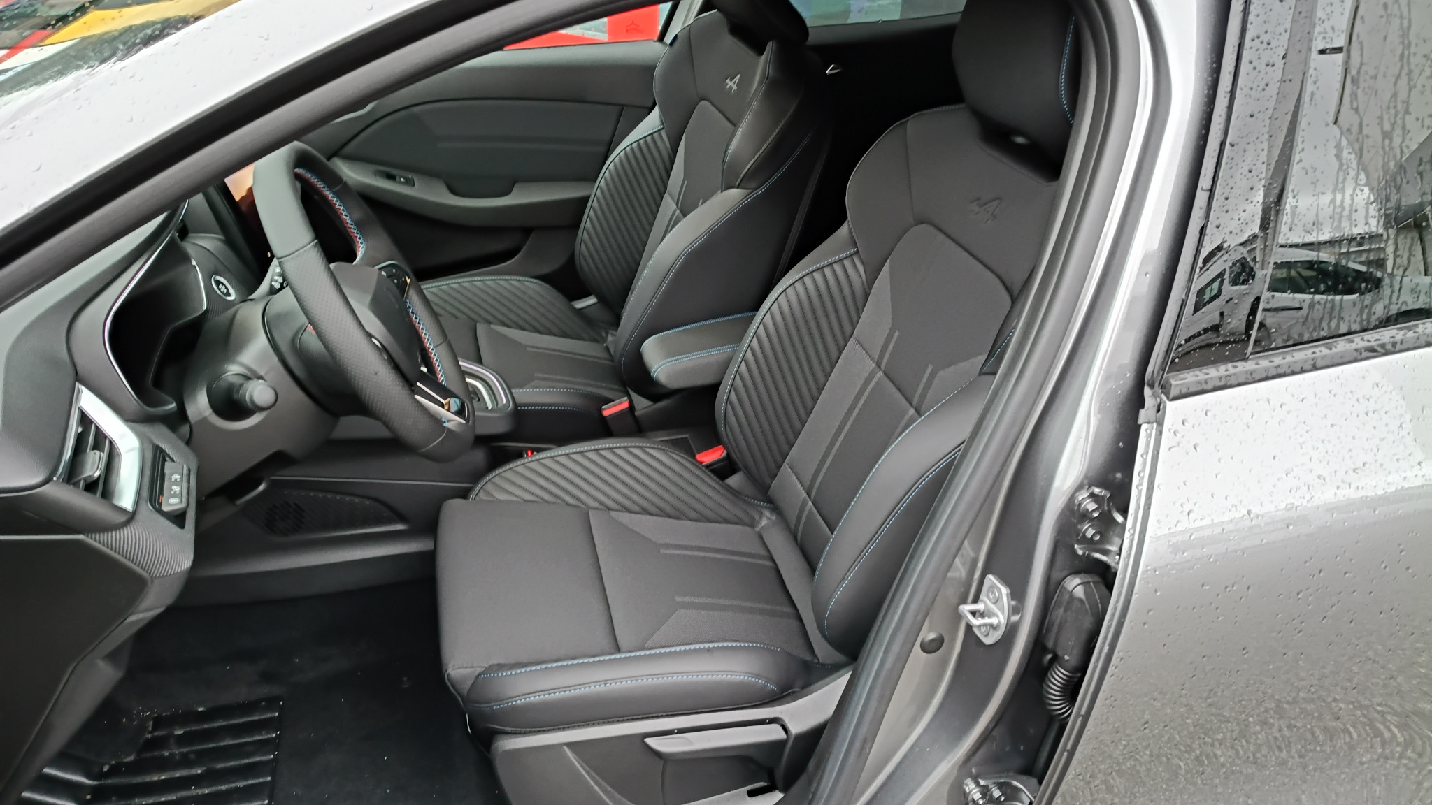 Vente en ligne Renault Clio 5 Clio E-Tech full hybrid 145 ch GSR2 au prix de 29 250 €