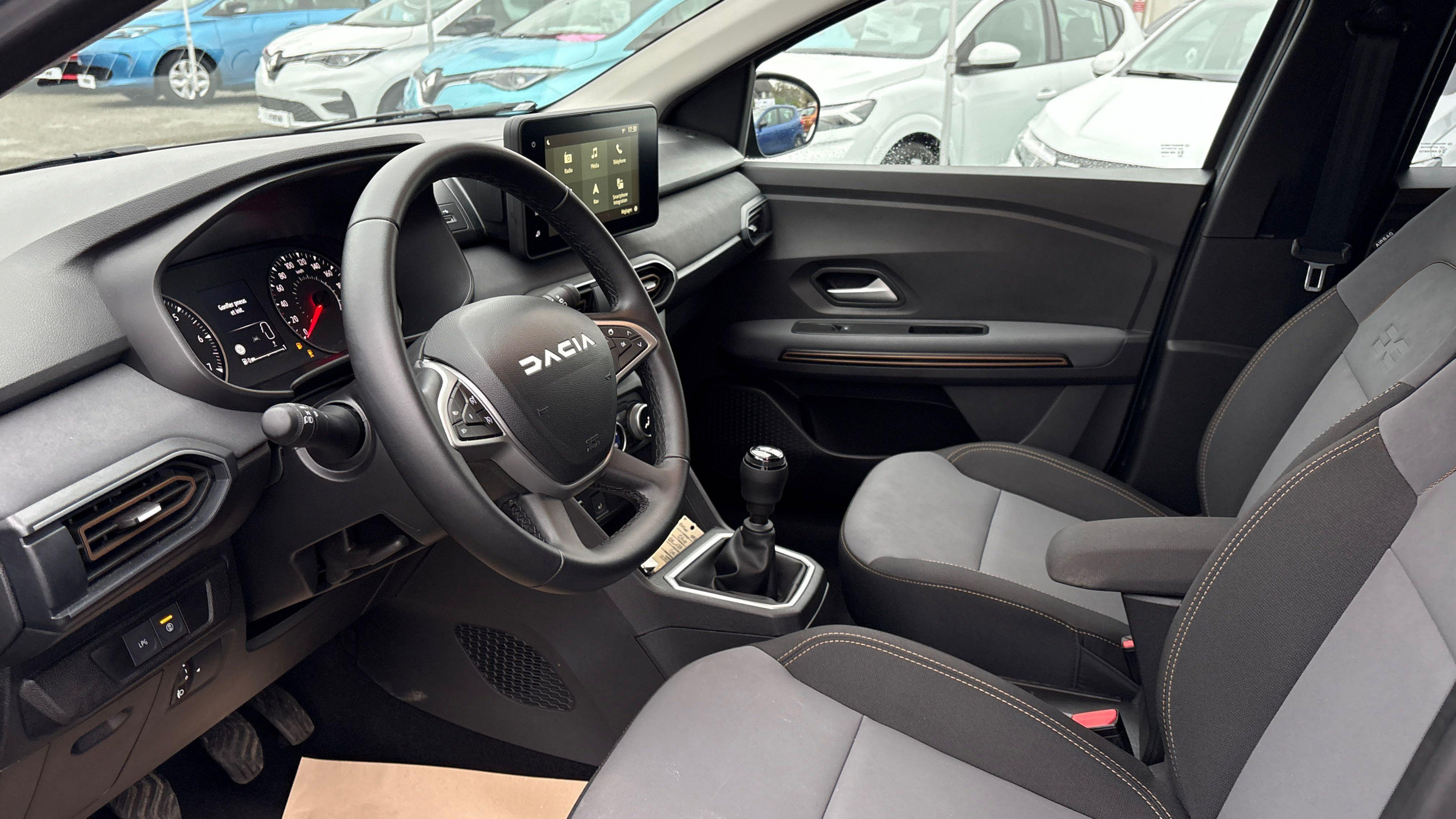 Vente en ligne Dacia Jogger  ECO-G 100 7 places GSR2 au prix de 21 890 €