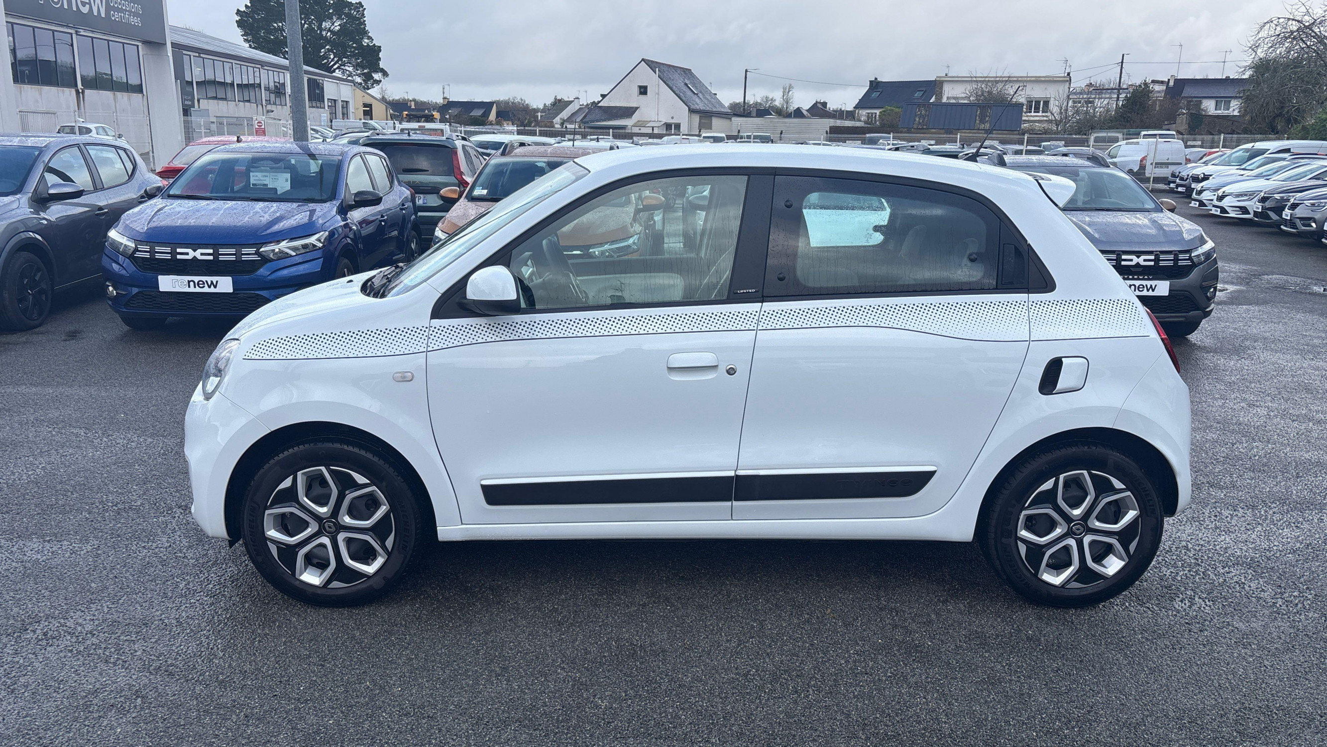 Vente en ligne Renault Twingo 3  SCe 65 - 21 au prix de 12 490 €