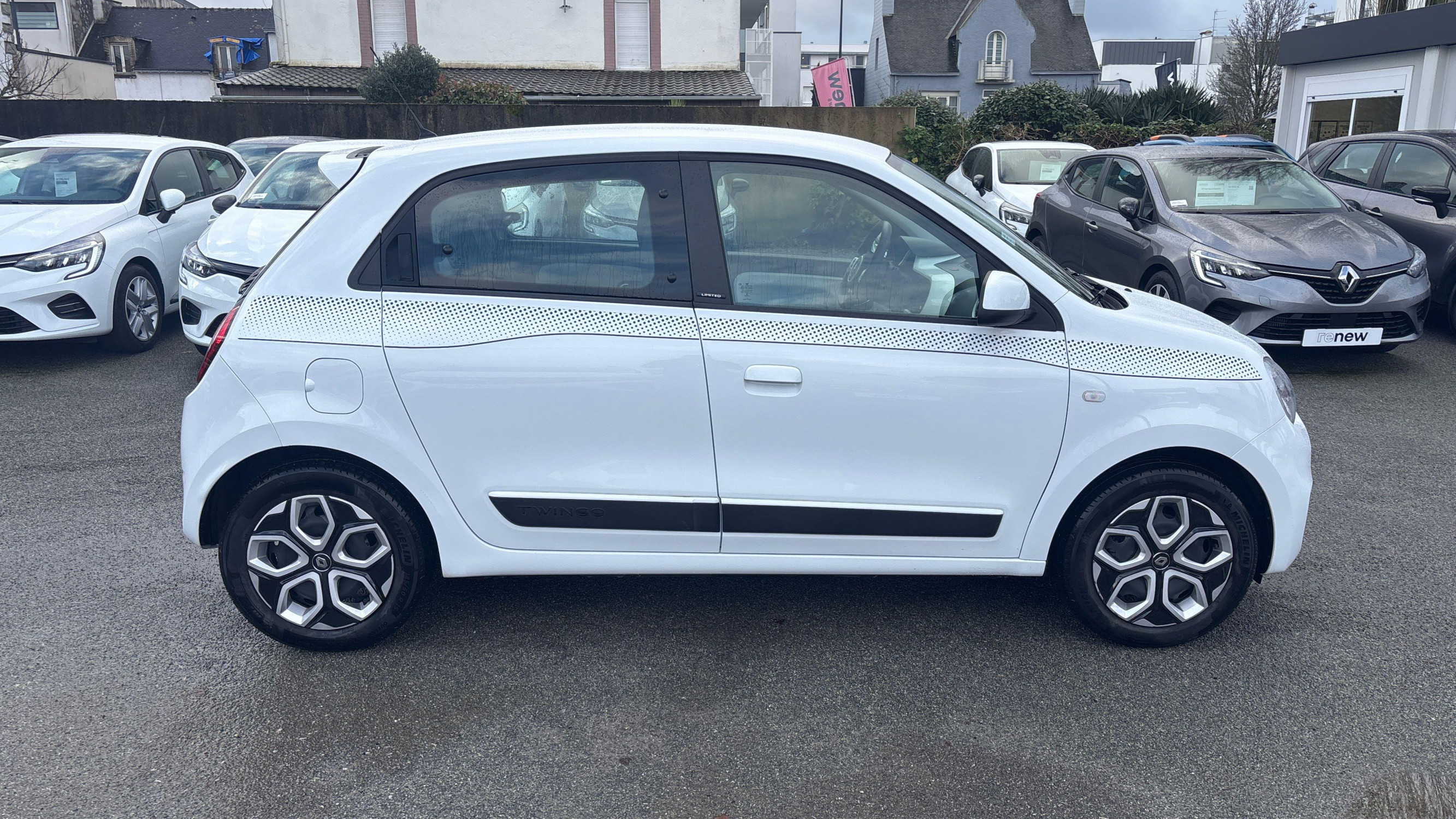 Vente en ligne Renault Twingo 3  SCe 65 - 21 au prix de 12 490 €