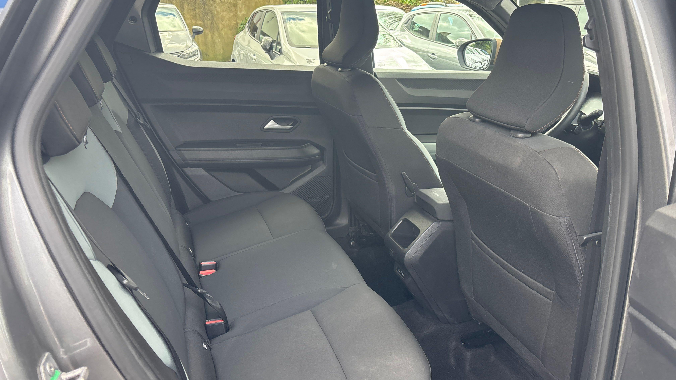 Vente en ligne Dacia Duster  Mild Hybrid 130 au prix de 24 590 €