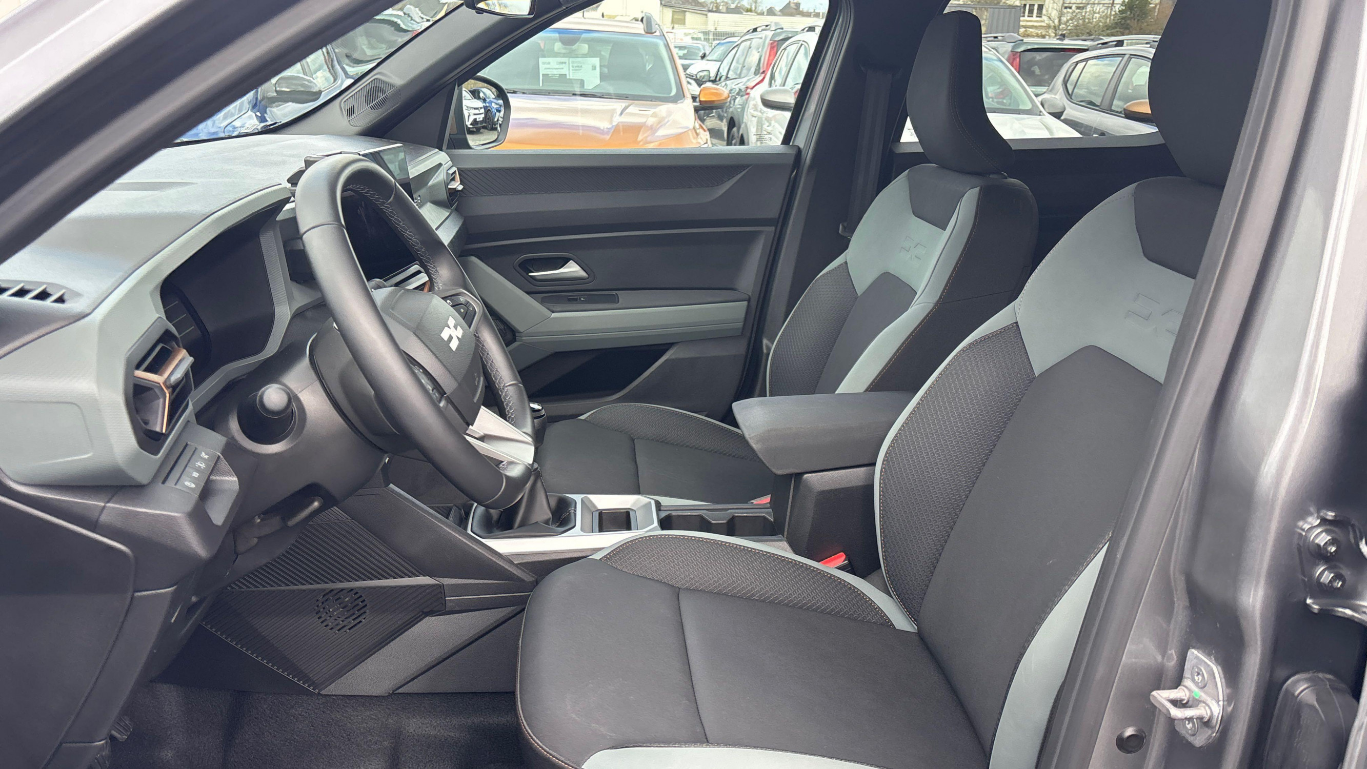 Vente en ligne Dacia Duster  Mild Hybrid 130 au prix de 24 590 €