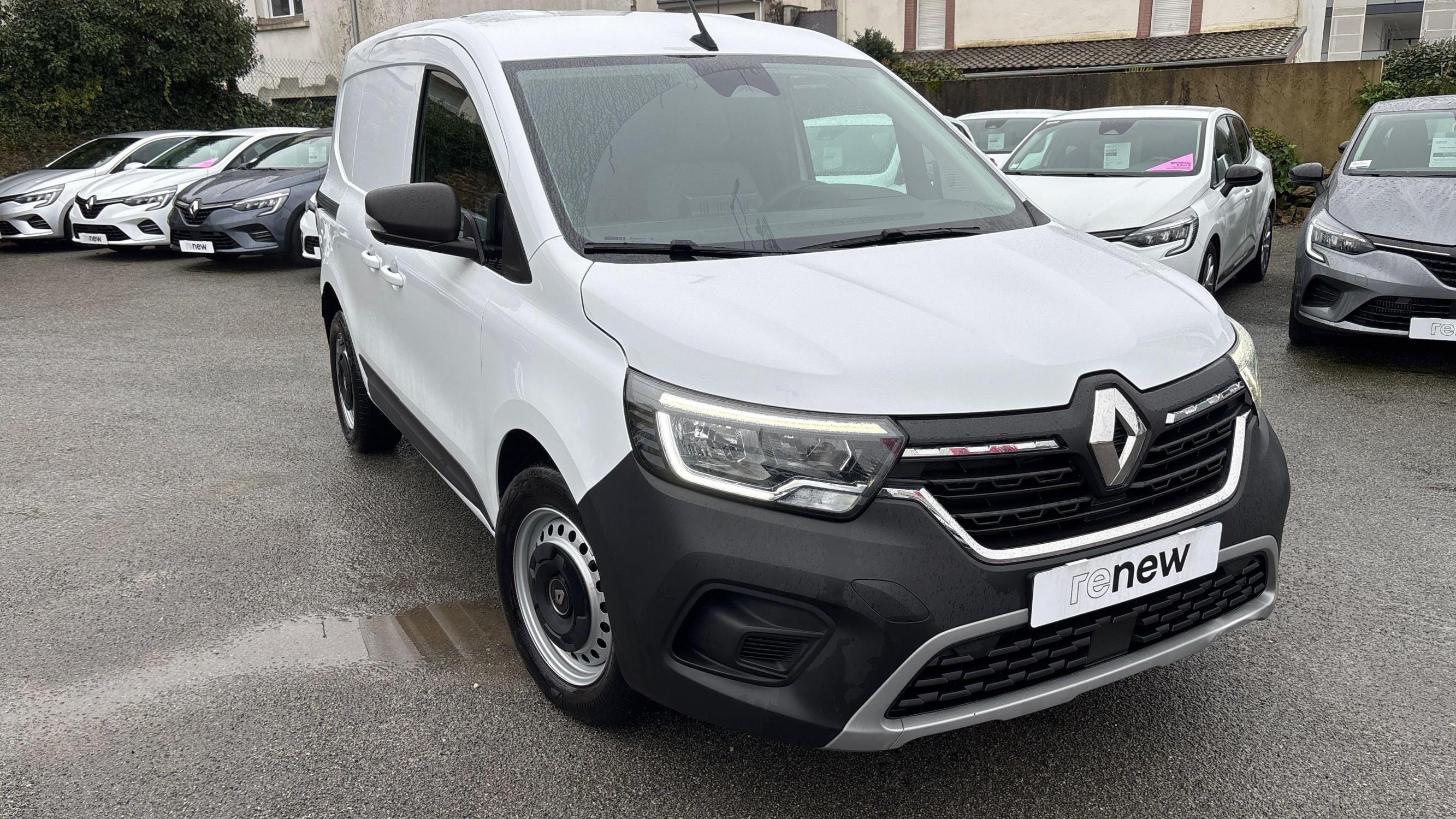 Vente en ligne Renault Kangoo Van  TCE 130 EDC au prix de 21 470 €
