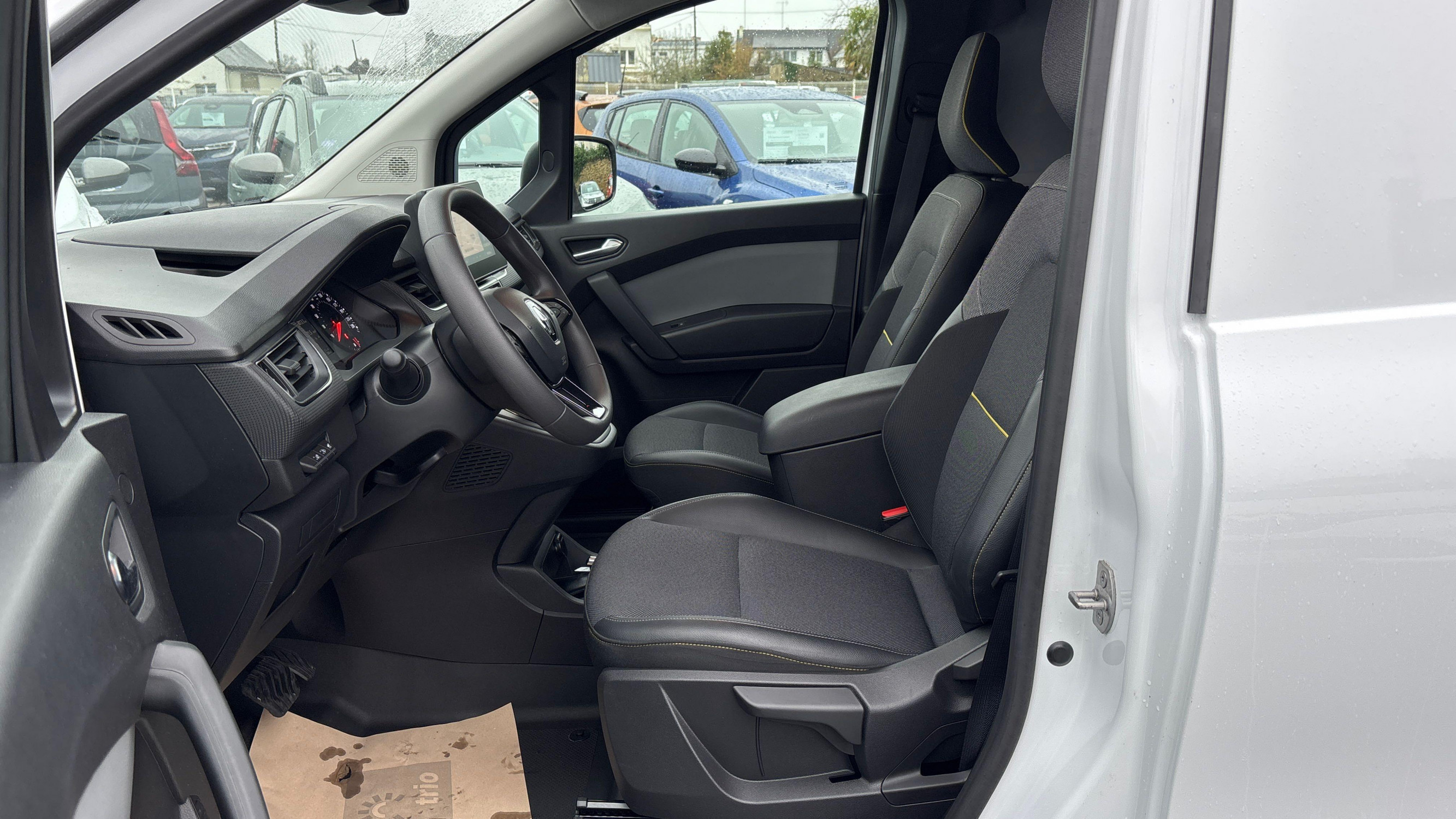 Vente en ligne Renault Kangoo Van  TCE 130 EDC au prix de 21 470 €