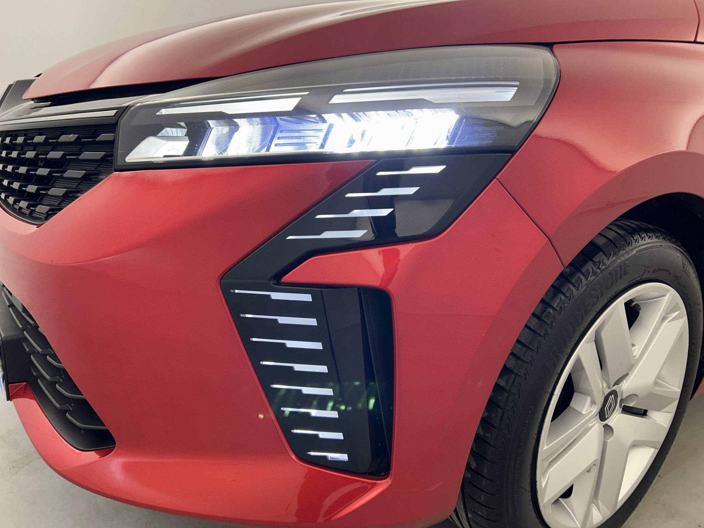 Vente en ligne Renault Clio 5 Clio Blue dCi 100 ch GSR2 au prix de 17 490 €