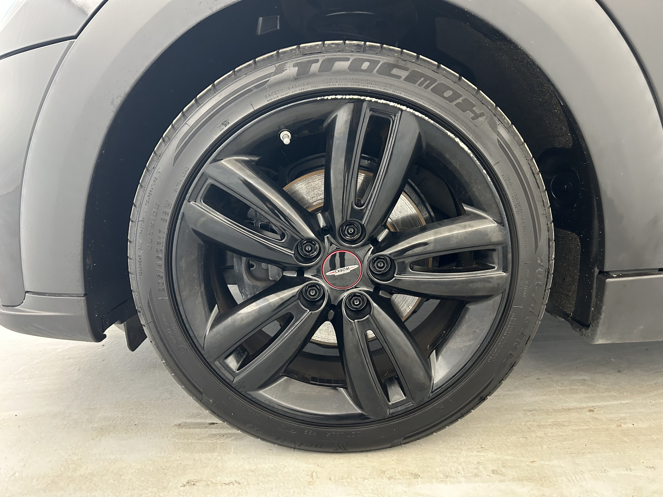 Vente en ligne Mini Mini Hatch 3 portes Hatch 3 Portes Cooper 136 ch DKG7 au prix de 23 970 €