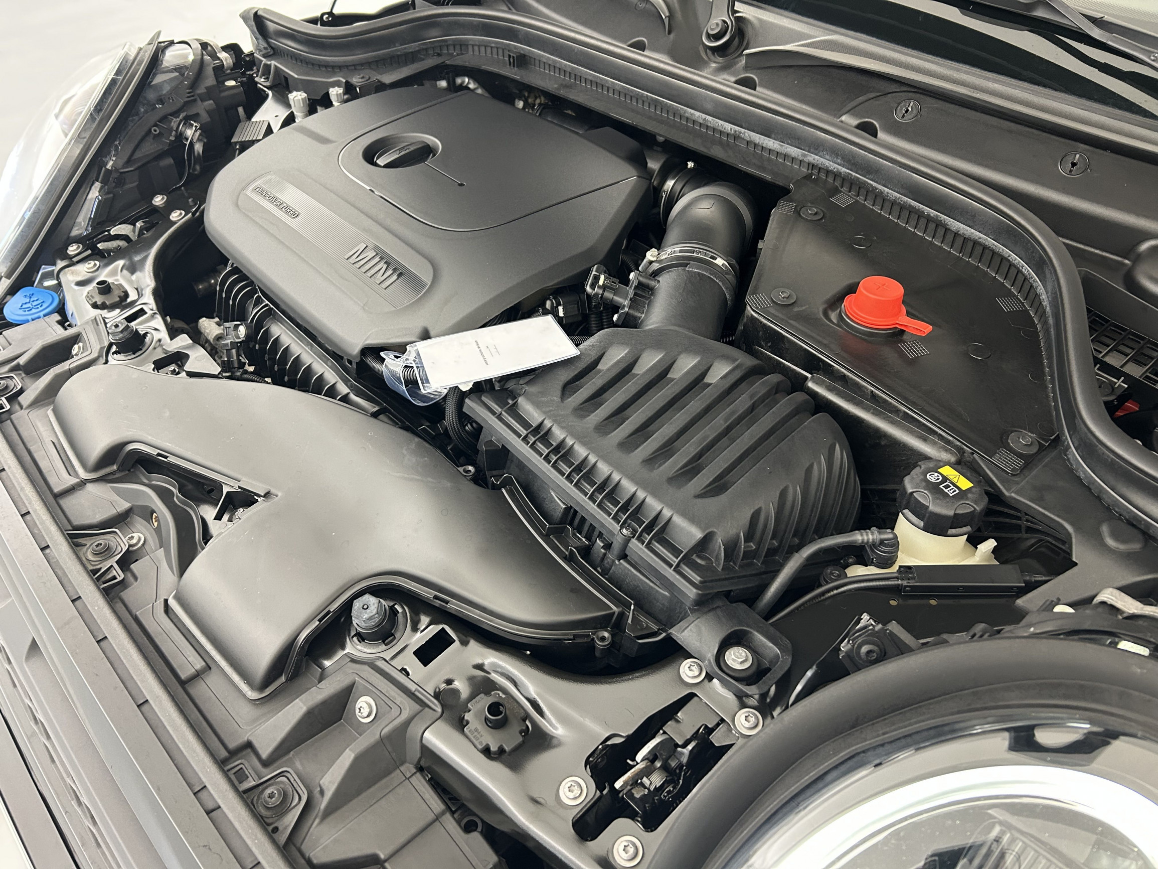 Vente en ligne Mini Mini Hatch 3 portes Hatch 3 Portes Cooper 136 ch DKG7 au prix de 23 970 €