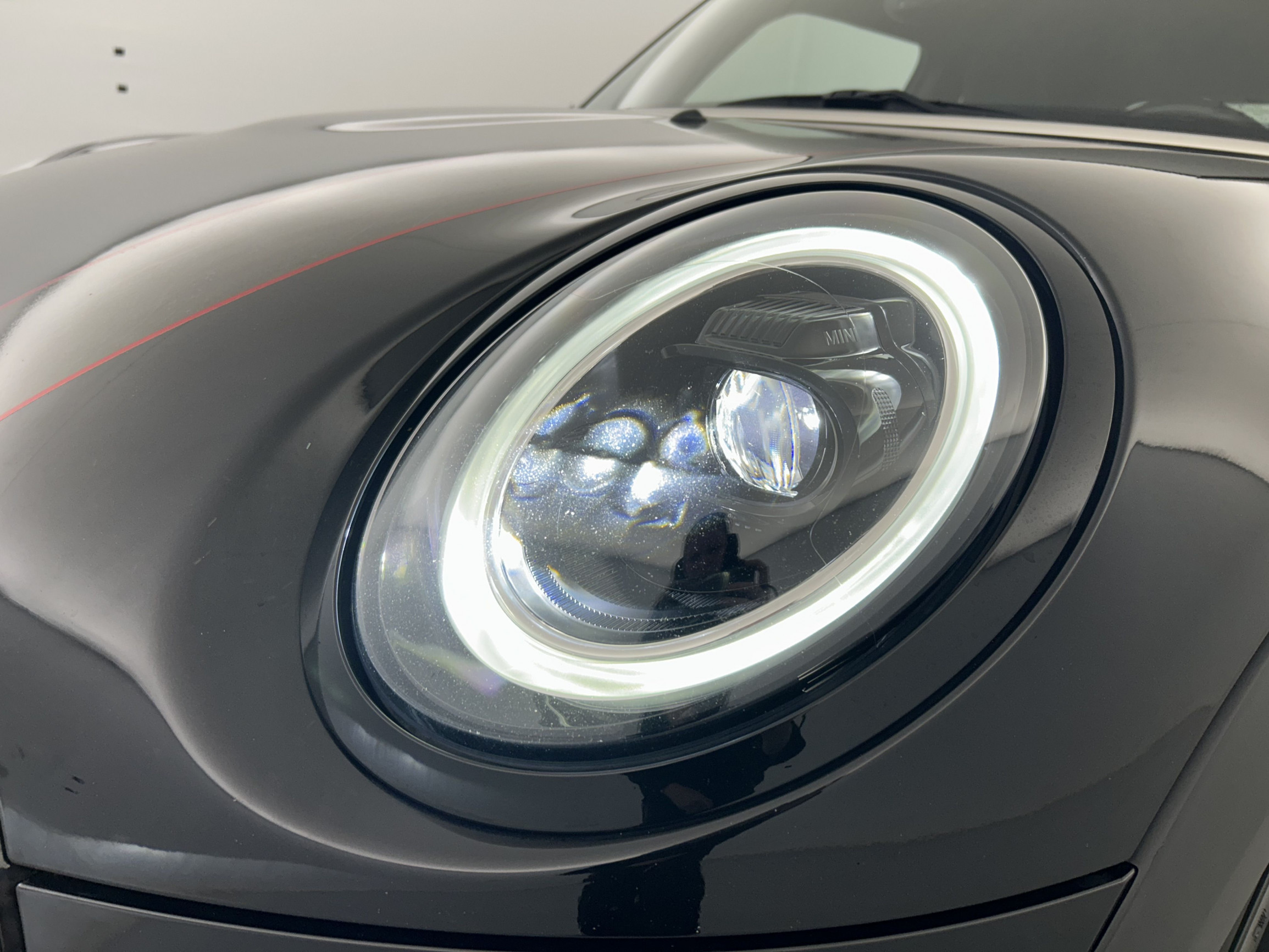 Vente en ligne Mini Mini Hatch 3 portes Hatch 3 Portes Cooper 136 ch DKG7 au prix de 23 970 €