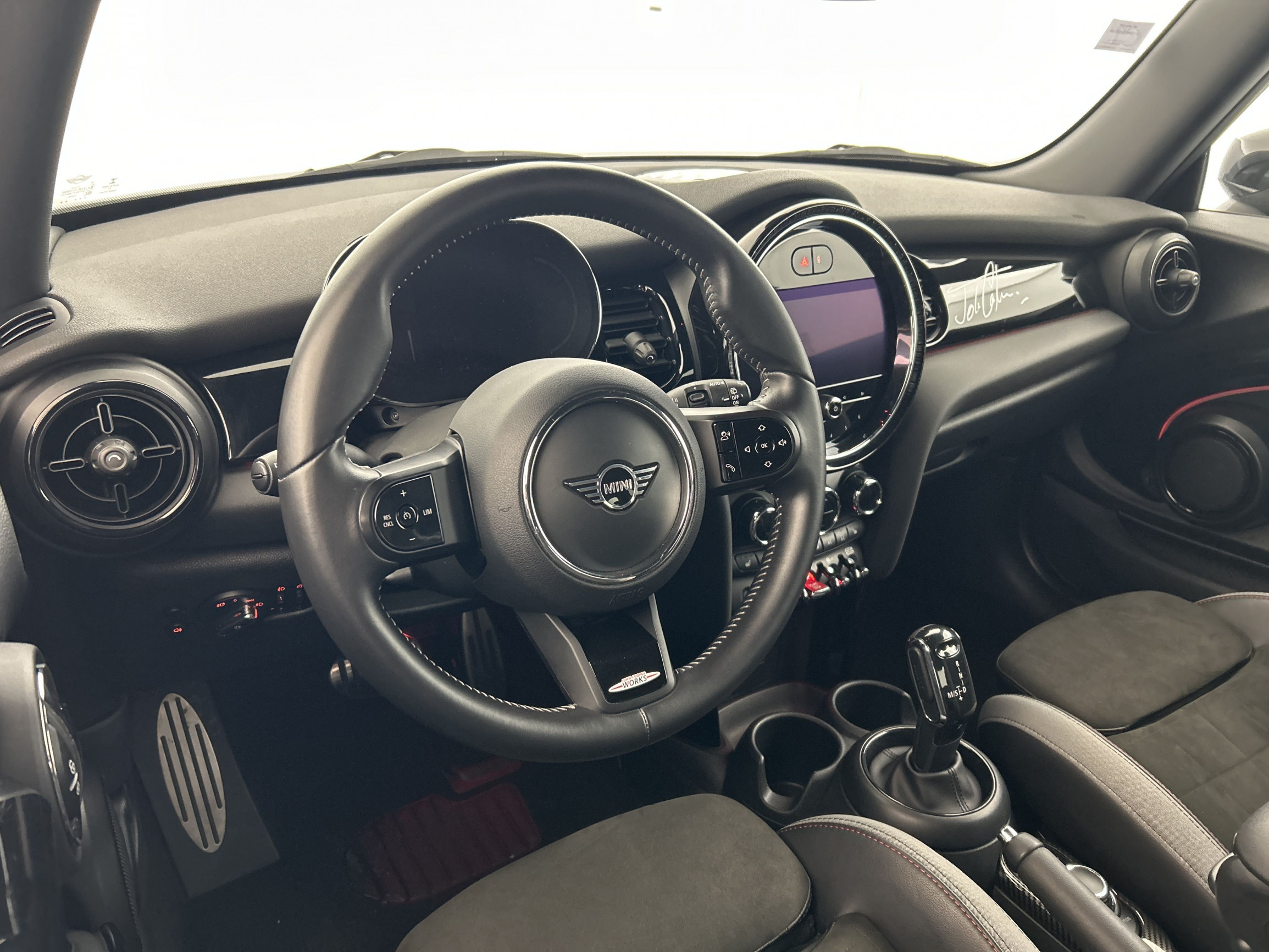 Vente en ligne Mini Mini Hatch 3 portes Hatch 3 Portes Cooper 136 ch DKG7 au prix de 23 970 €