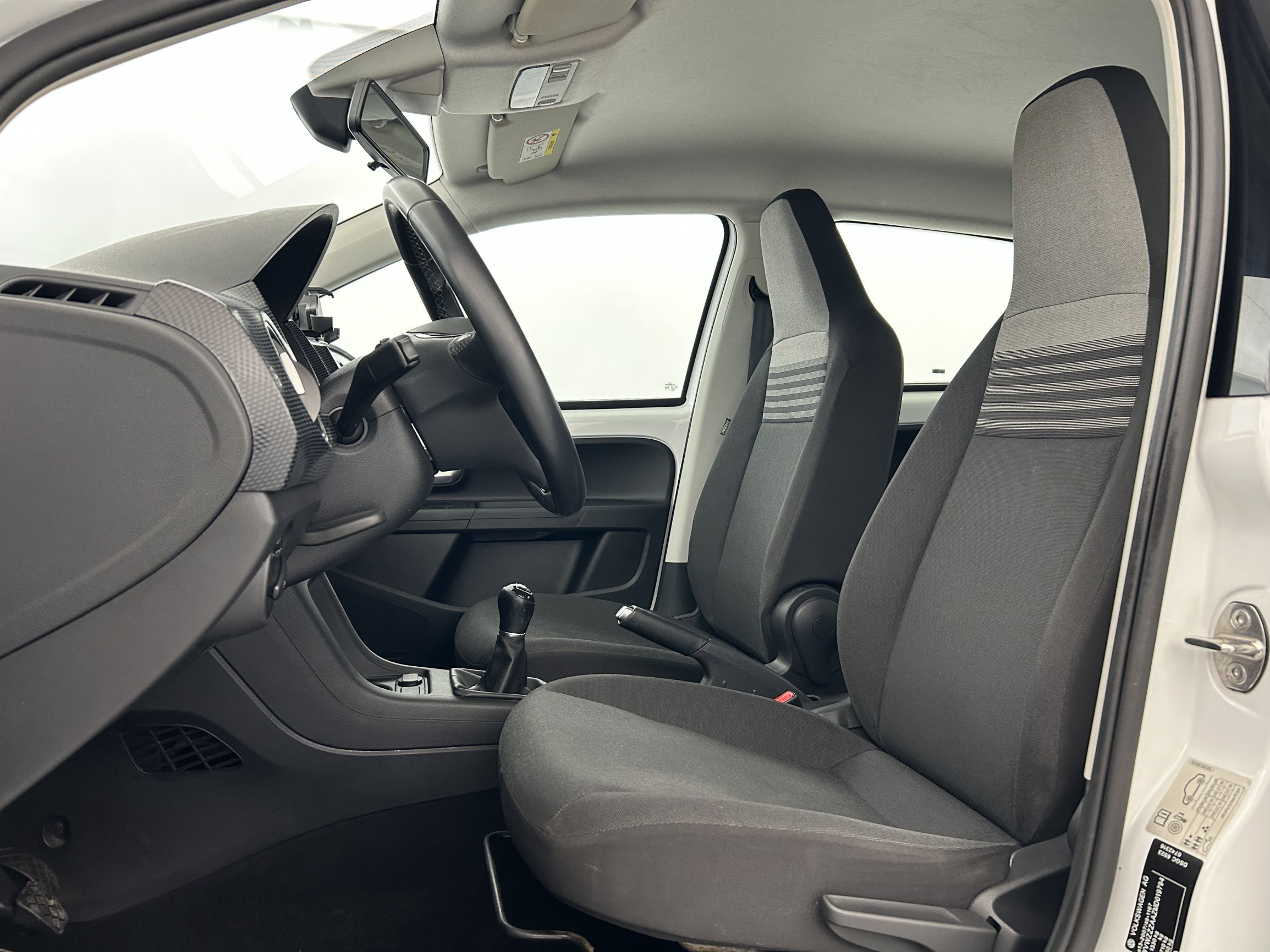 Vente en ligne Volkswagen UP! 2.0 Up 1.0 65 BlueMotion Technology BVM5 au prix de 9 990 €