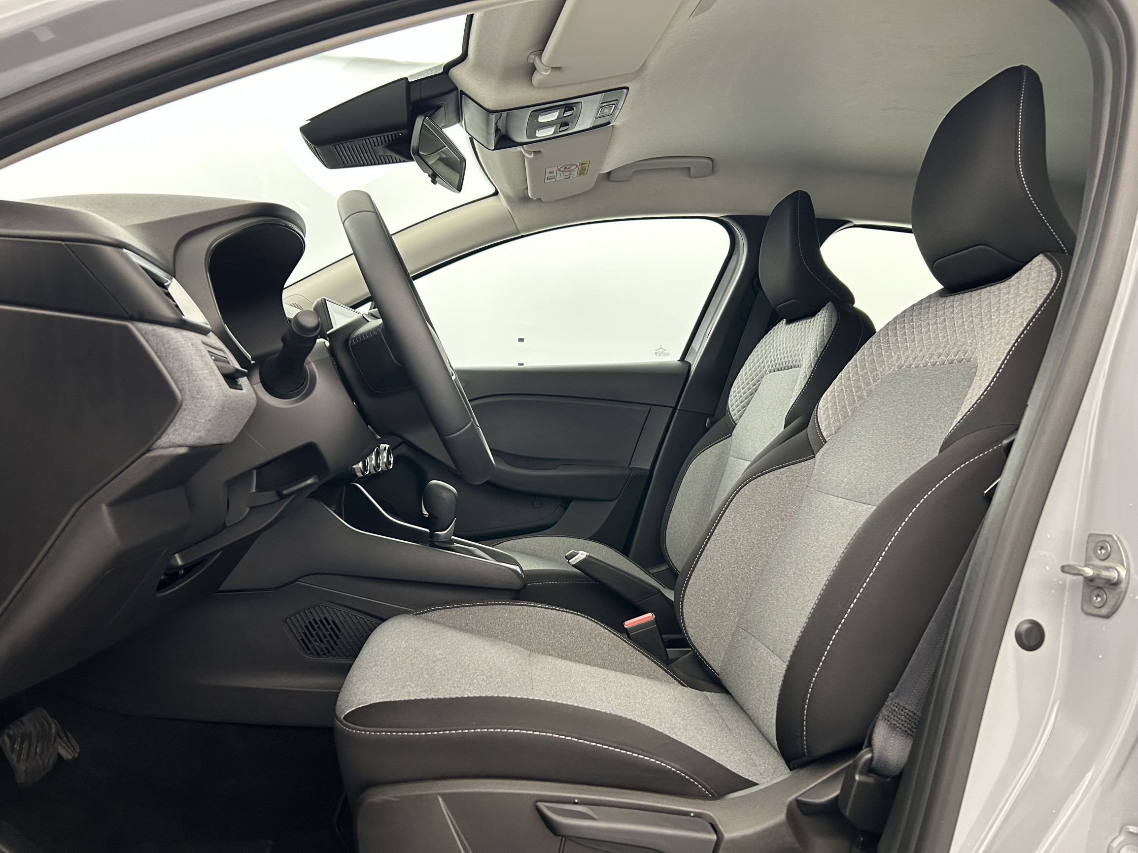 Vente en ligne Renault Clio 5 Clio E-Tech full hybrid 145 ch GSR2 au prix de 20 270 €