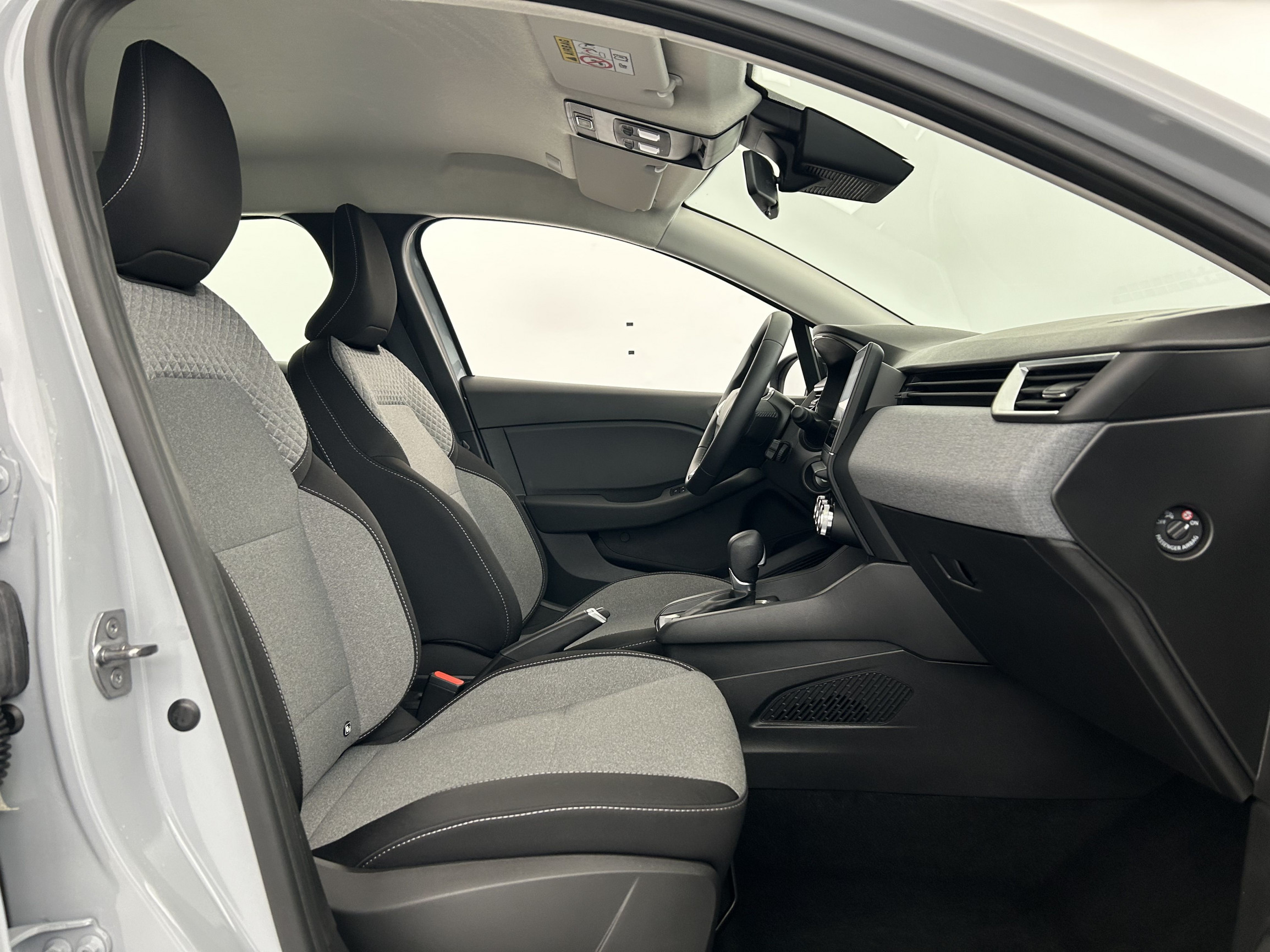 Vente en ligne Renault Clio 5 Clio E-Tech full hybrid 145 ch GSR2 au prix de 20 270 €