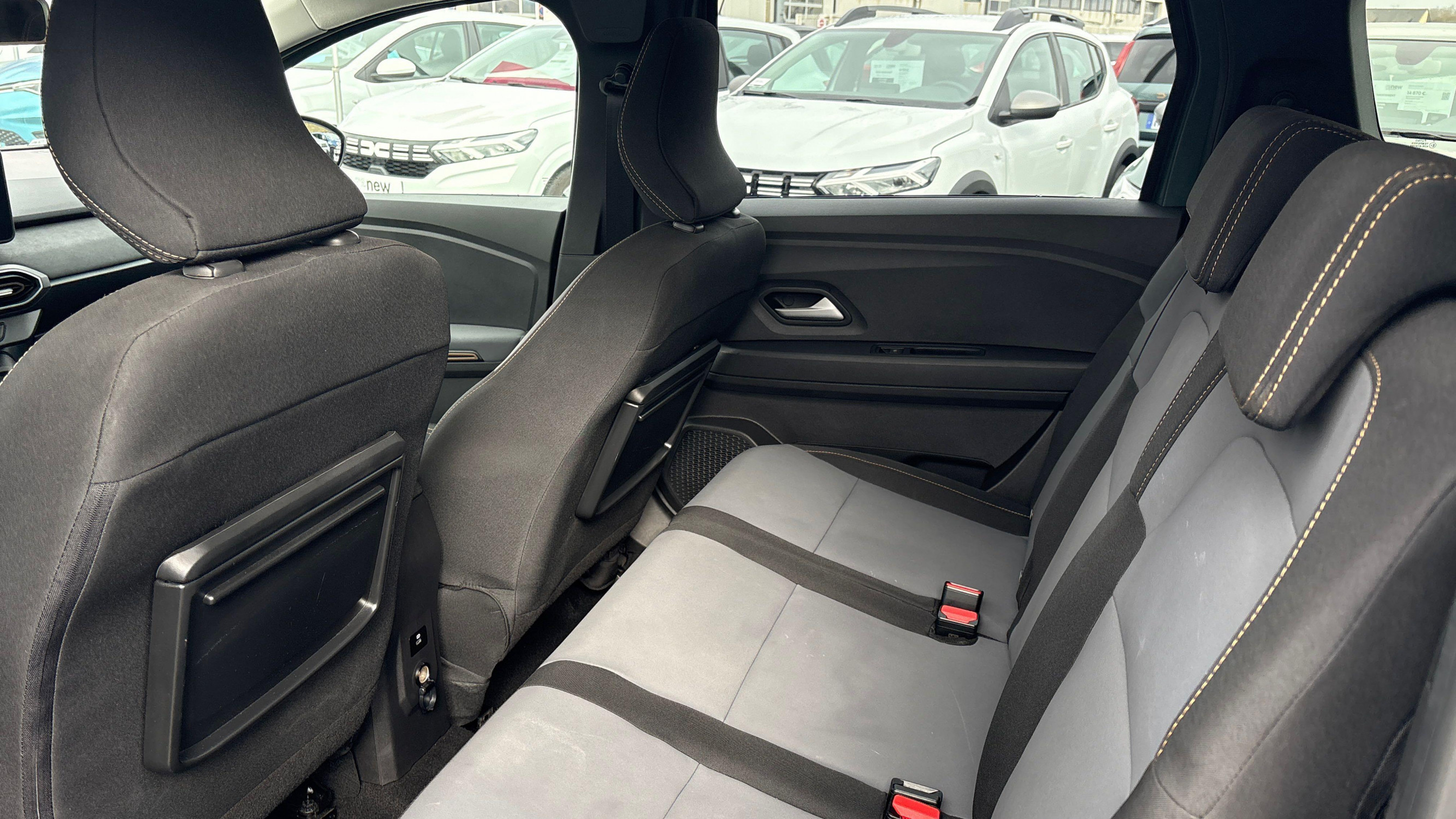 Vente en ligne Dacia Jogger  ECO-G 100 7 places GSR2 au prix de 21 890 €