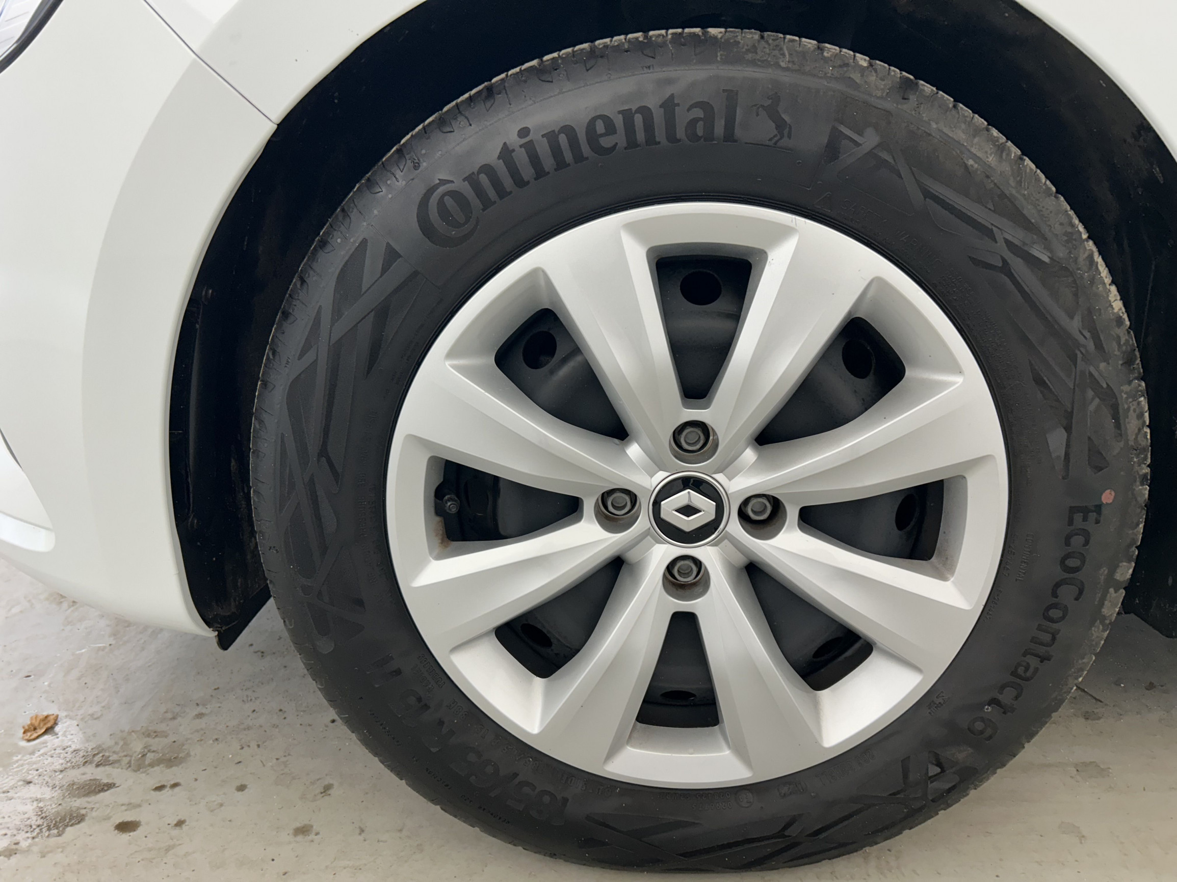 Vente en ligne Renault Clio 5 Clio SCe 65 au prix de 12 990 €