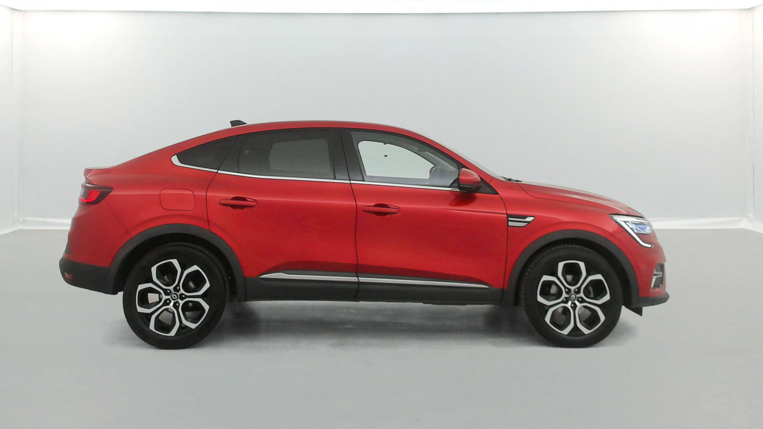 Vente en ligne Renault Arkana  mild hybrid 140 EDC FAP - 22 au prix de 20 470 €