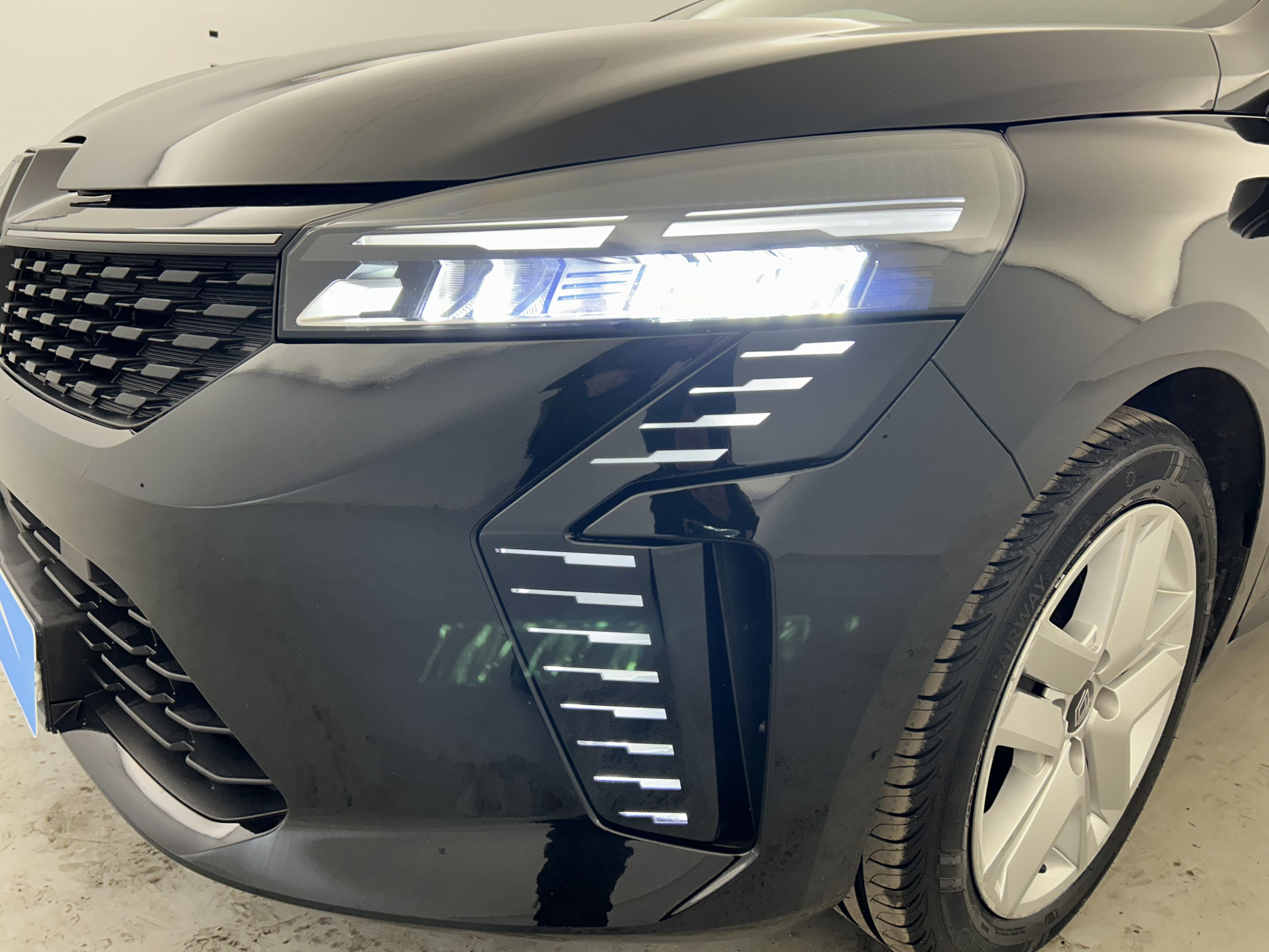 Vente en ligne Renault Clio 5 Clio E-Tech full hybrid 145 ch GSR2 au prix de 21 121 €