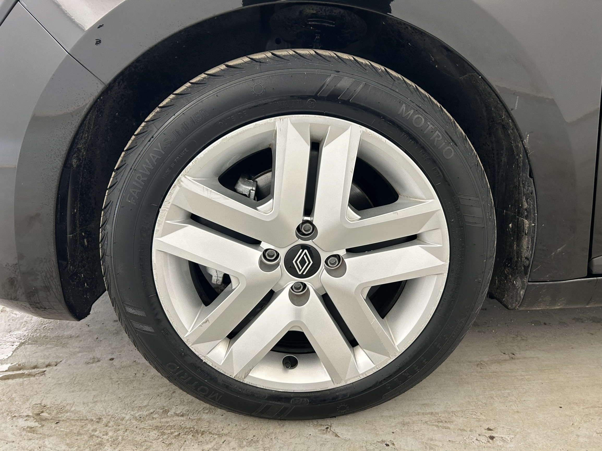 Vente en ligne Renault Clio 5 Clio E-Tech full hybrid 145 ch GSR2 au prix de 21 121 €