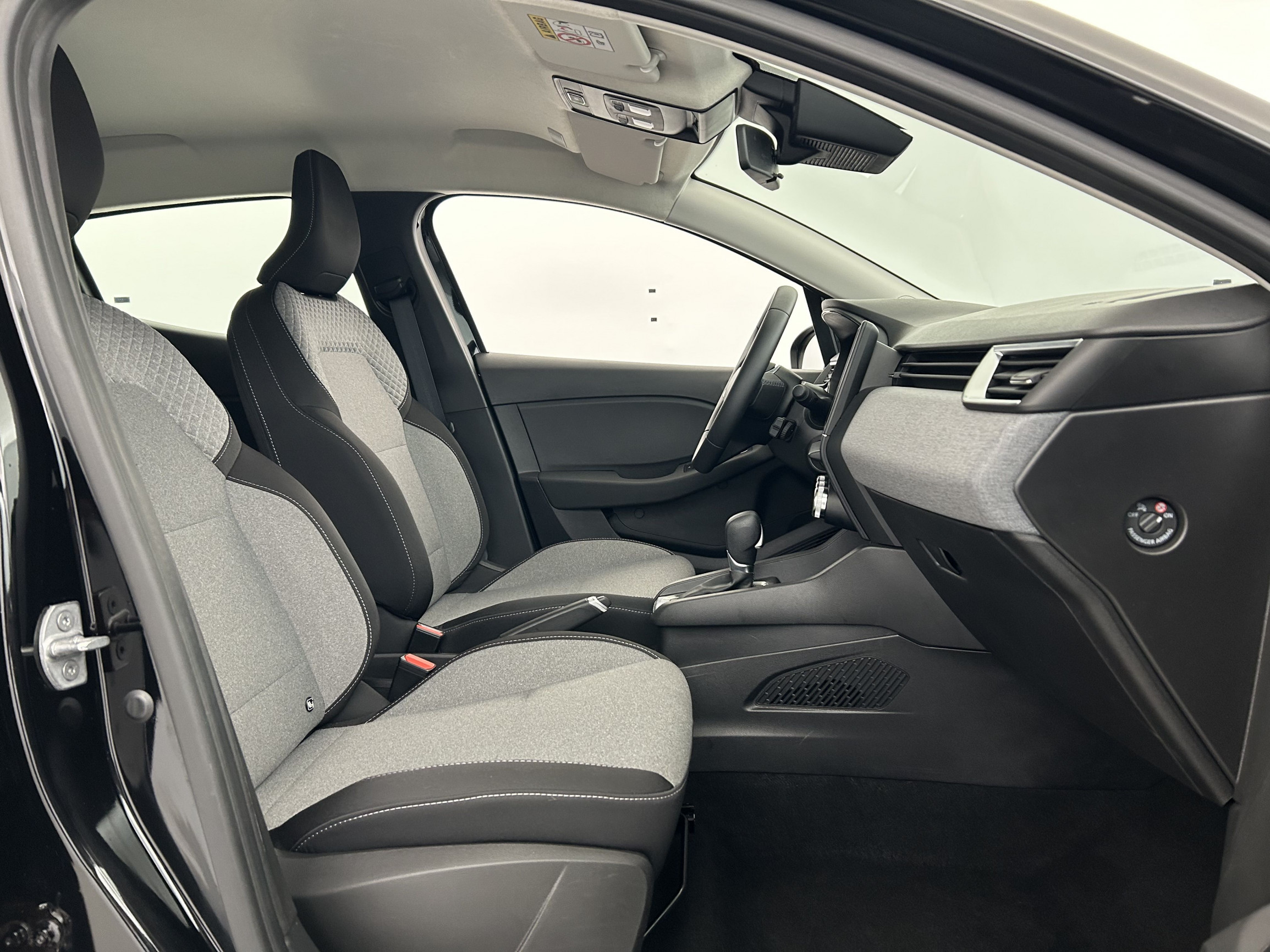 Vente en ligne Renault Clio 5 Clio E-Tech full hybrid 145 ch GSR2 au prix de 21 121 €