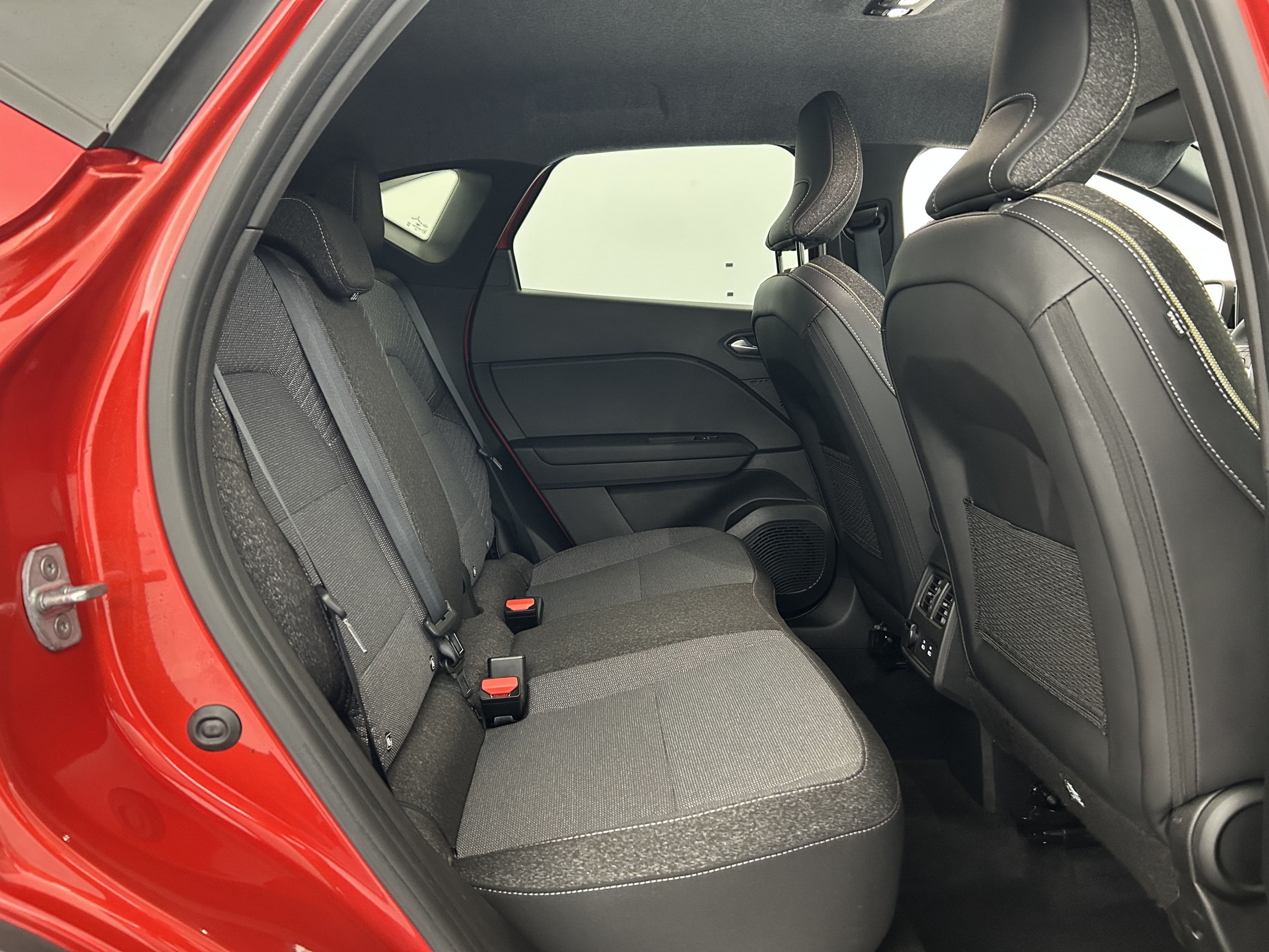 Vente en ligne Renault Captur  E-Tech full hybrid 145 ch au prix de 26 370 €