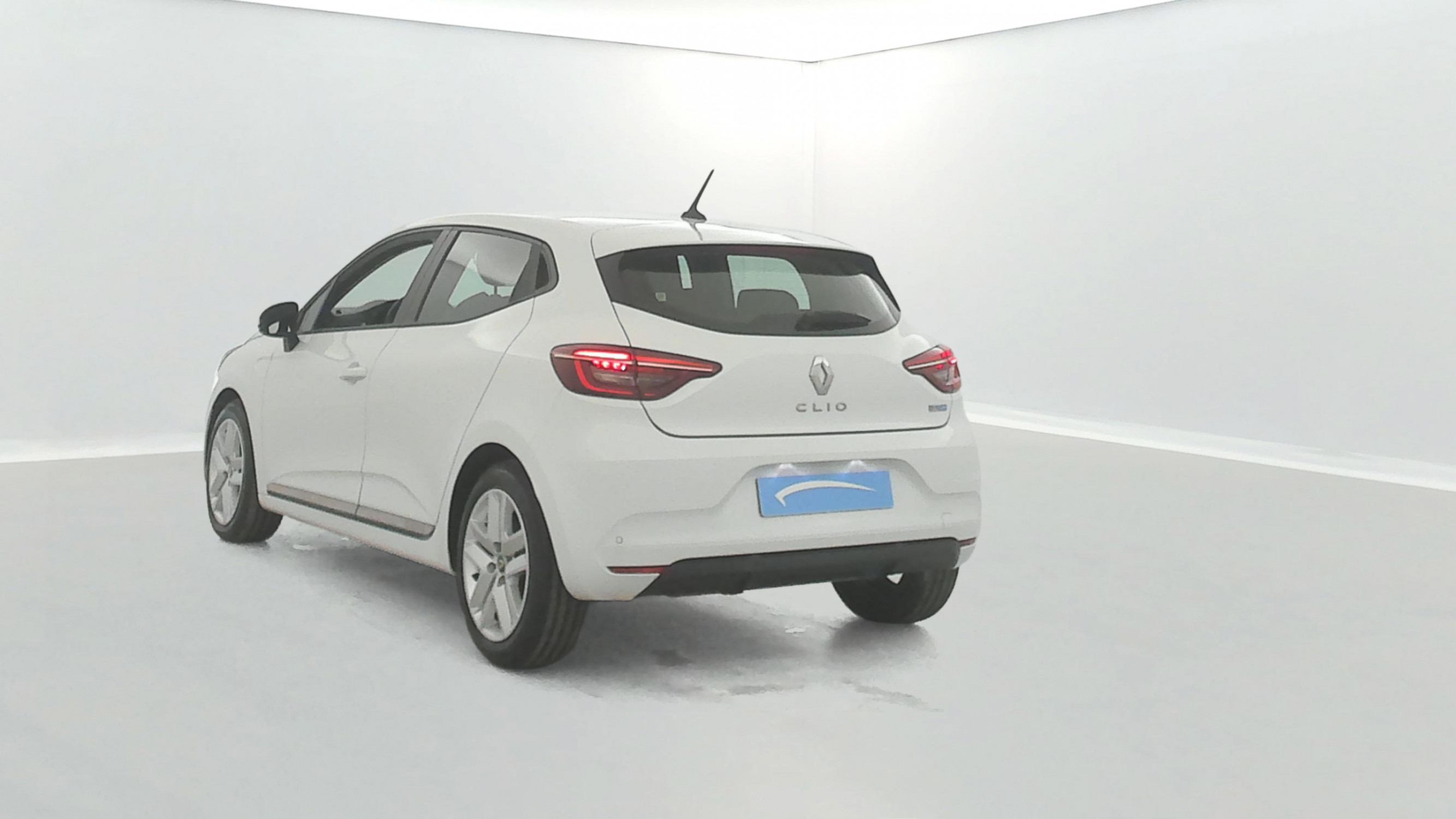 Vente en ligne Renault Clio 5 Clio E-Tech 140 - 21N au prix de 13 890 €