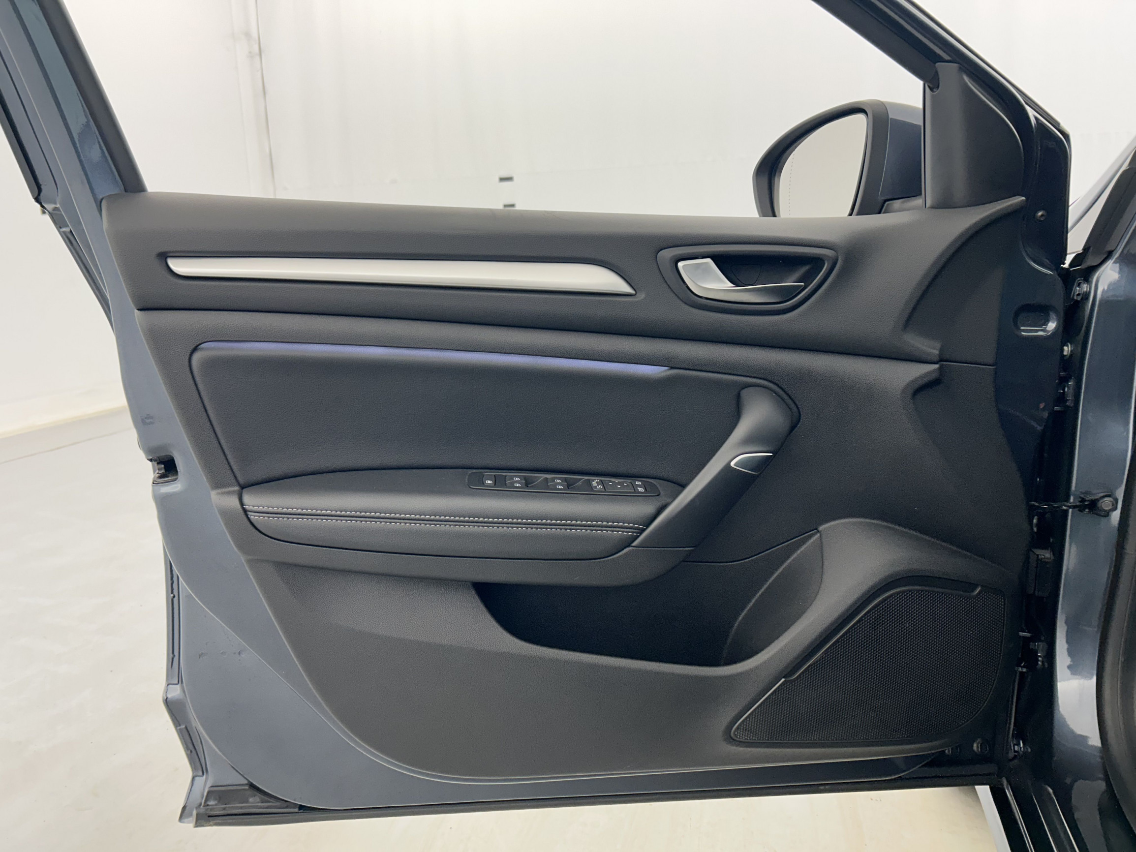 Vente en ligne Renault Megane 4 Estate  TCe 140 au prix de 16 990 €