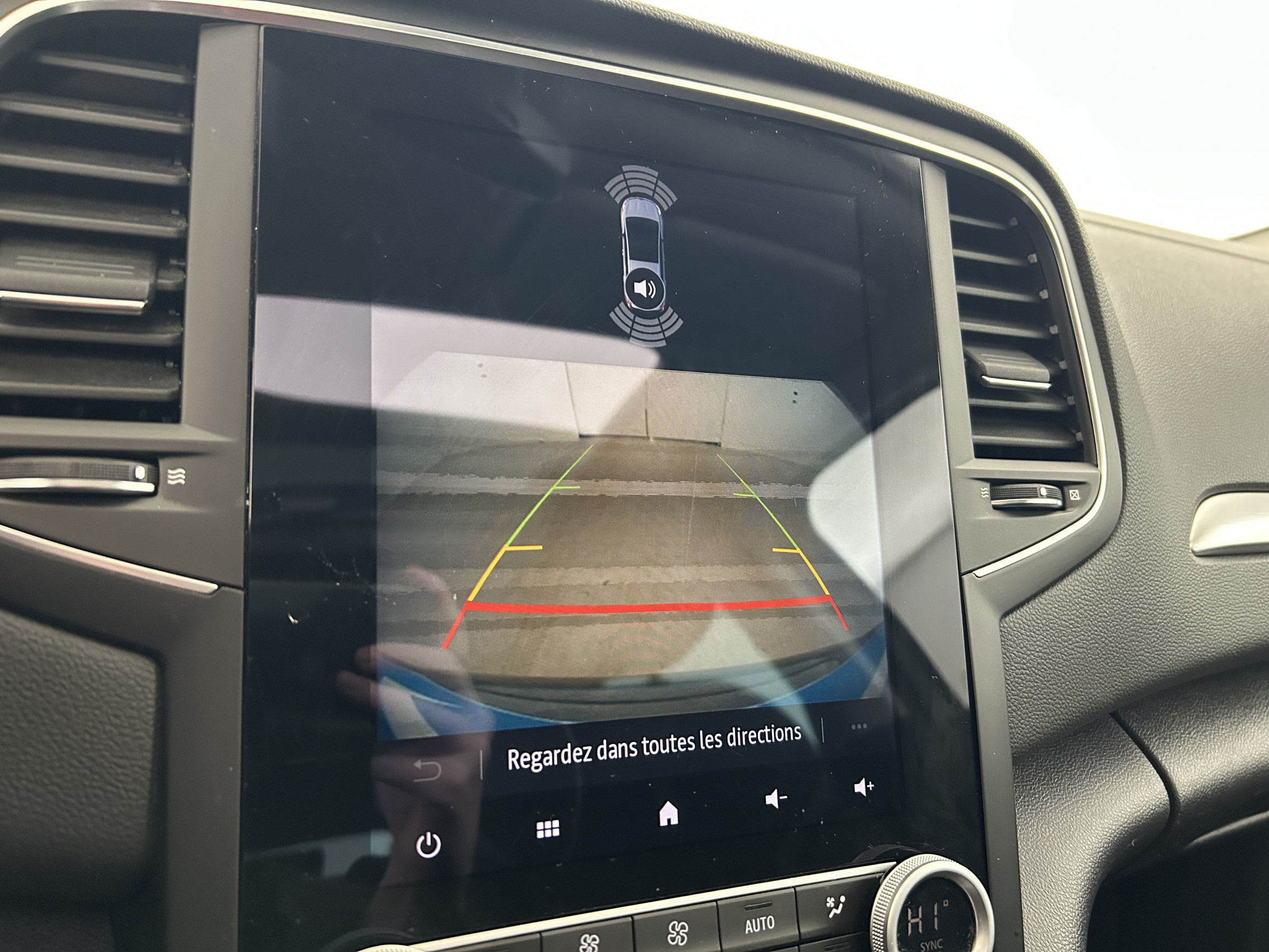 Vente en ligne Renault Megane 4 Estate  TCe 140 au prix de 16 990 €