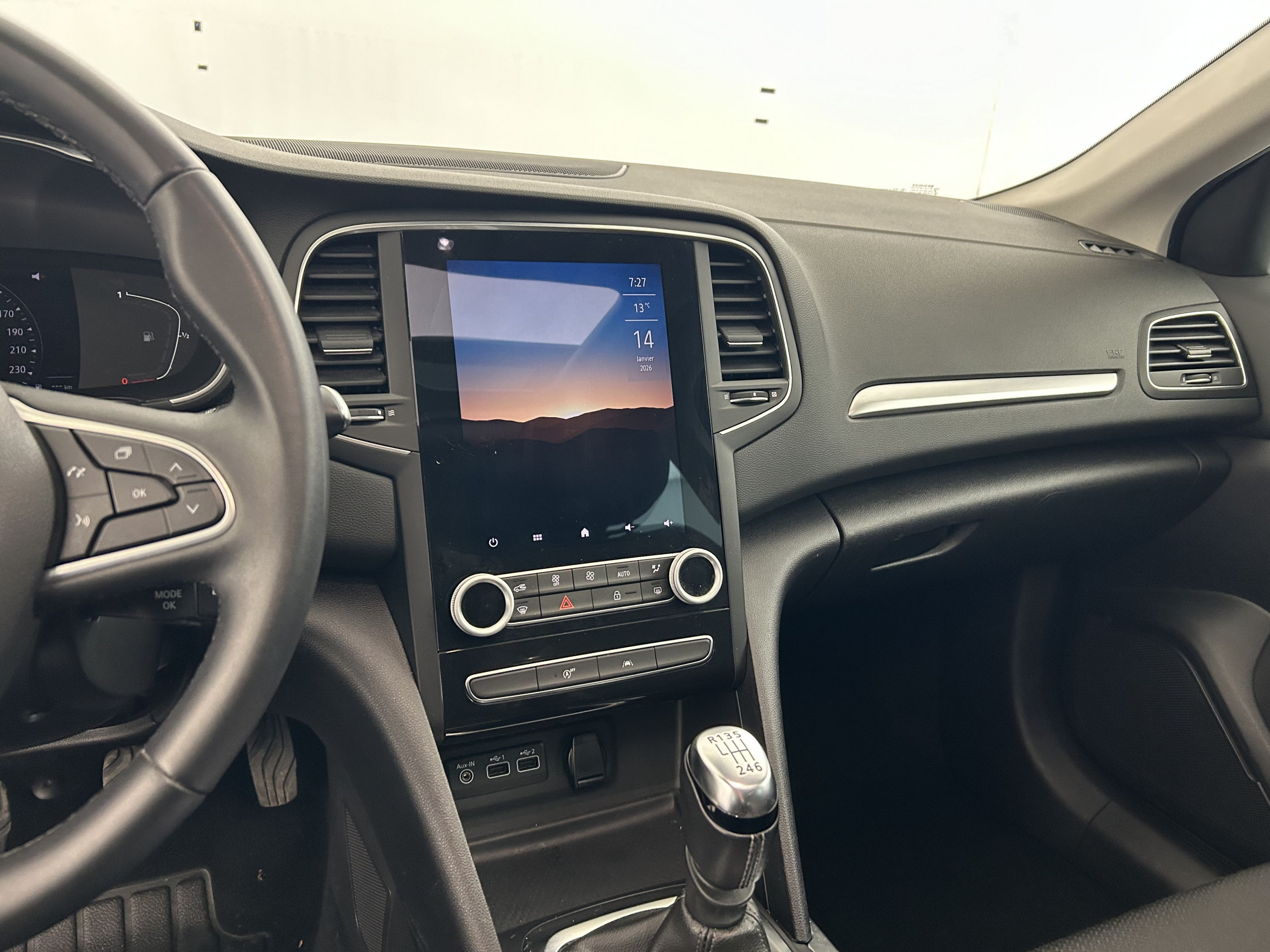 Vente en ligne Renault Megane 4 Estate  TCe 140 au prix de 16 990 €