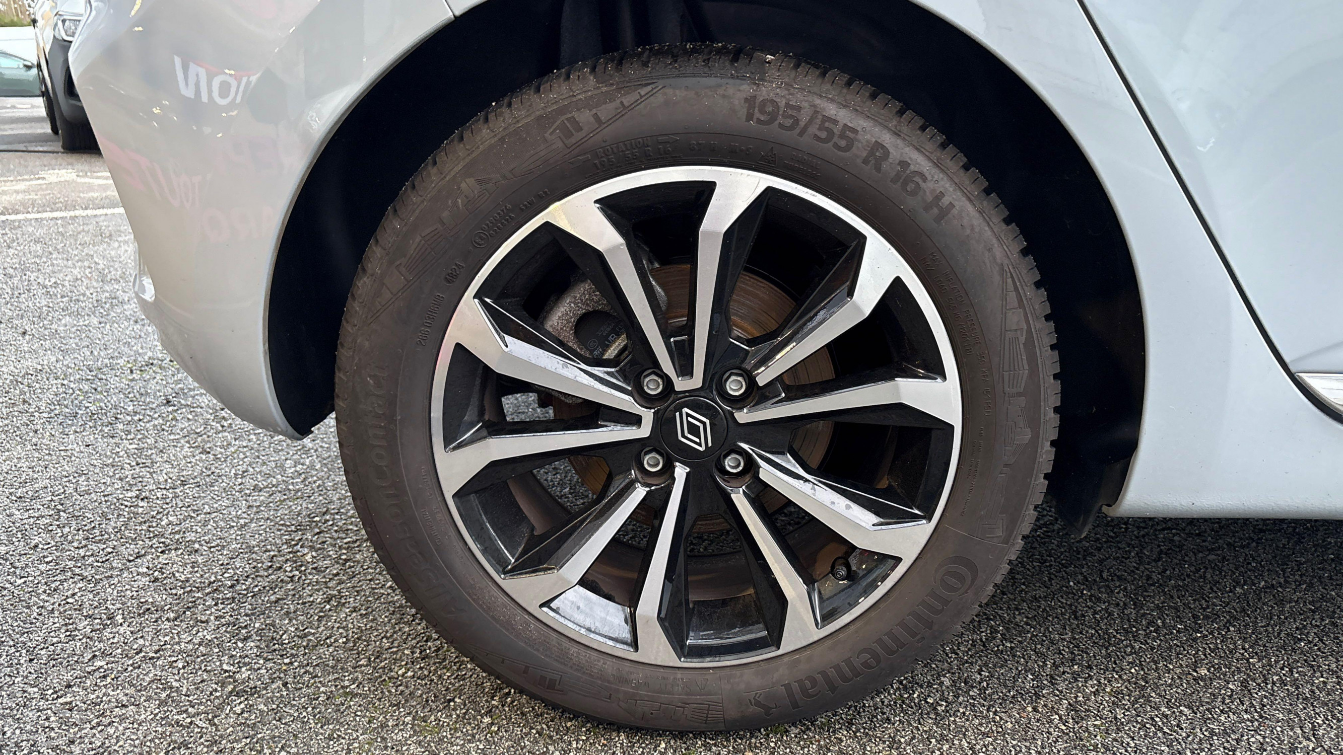 Vente en ligne Renault Clio 5 Clio TCe 90 au prix de 18 990 €