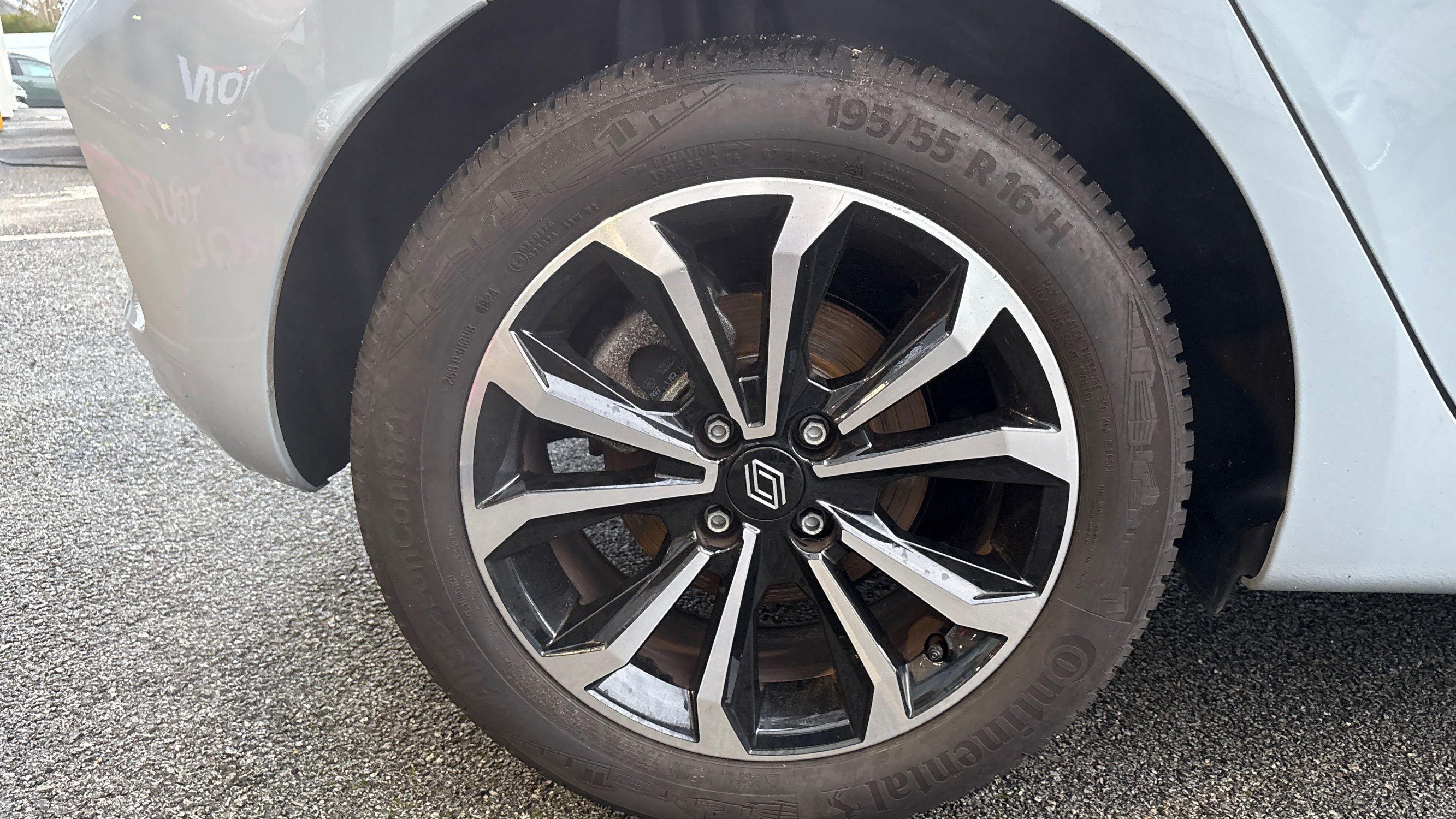 Vente en ligne Renault Clio 5 Clio TCe 90 au prix de 18 990 €